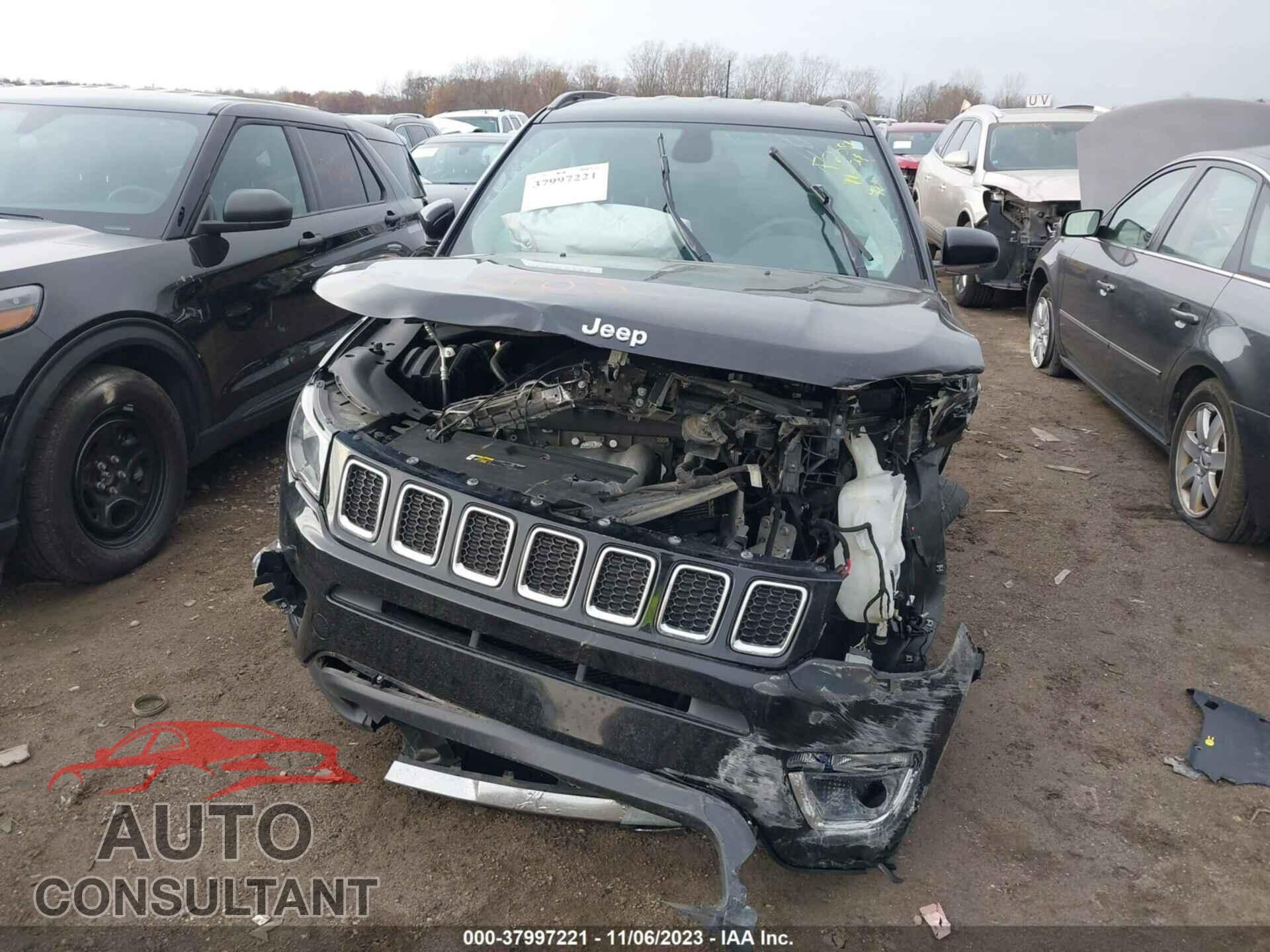 JEEP COMPASS 2018 - 3C4NJDCB9JT501075