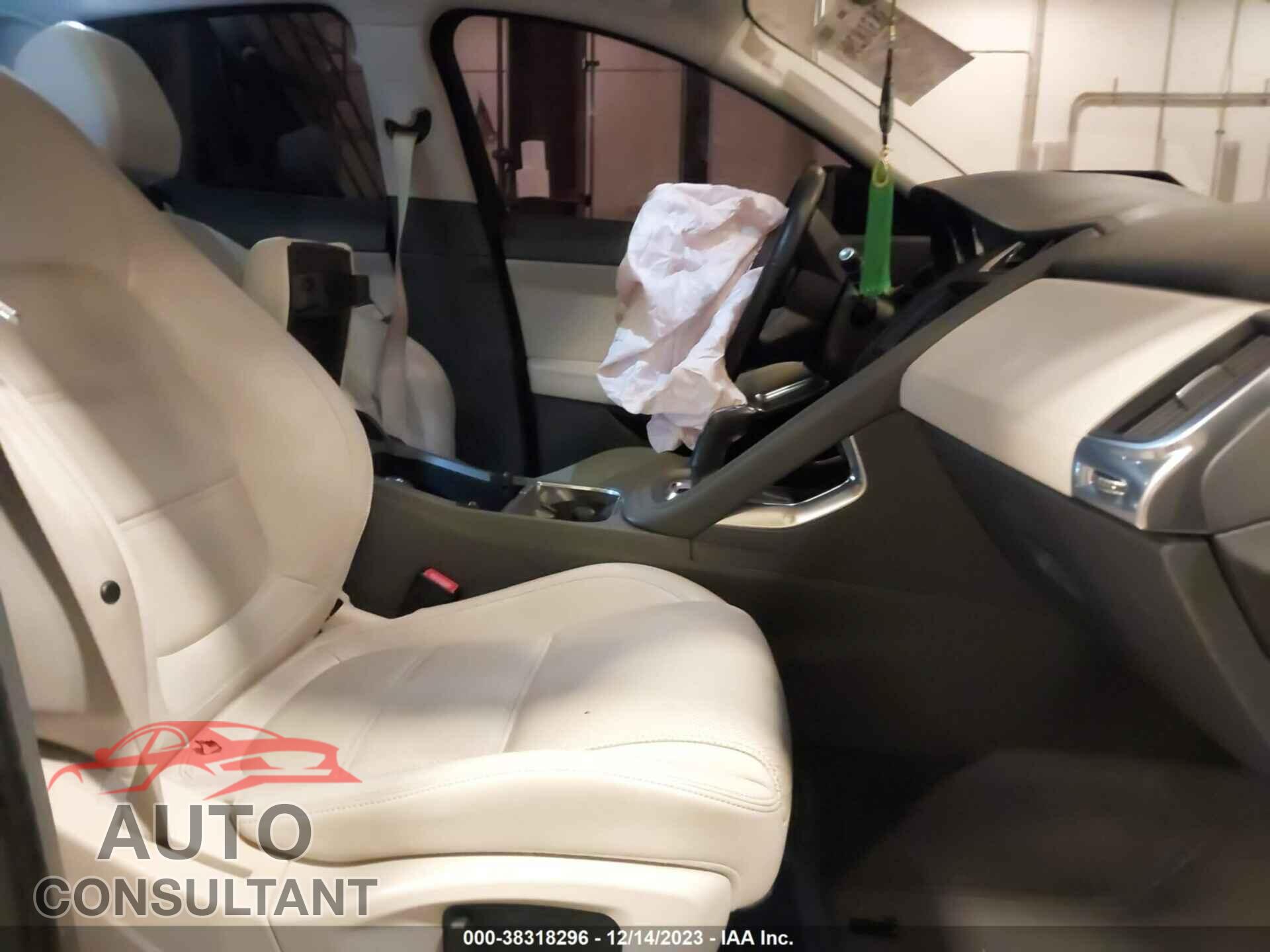 JAGUAR E-PACE 2018 - SADFJ2FX6J1Z09089