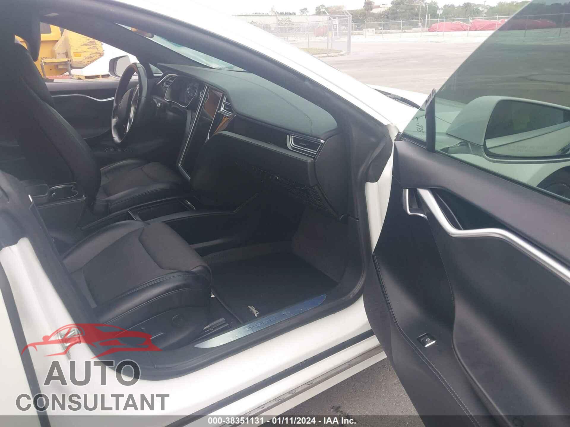 TESLA MODEL S 2018 - 5YJSA1E21JF244877