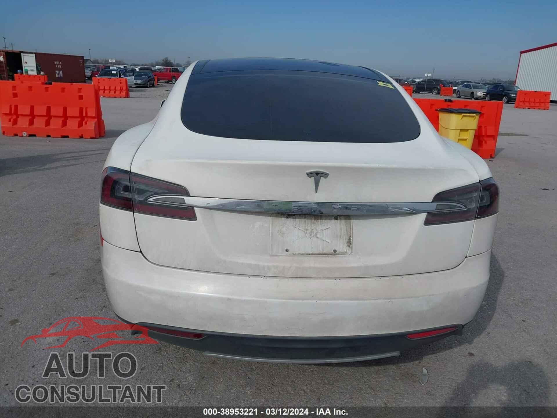 TESLA MODEL S 2015 - 5YJSA1H48FF084775