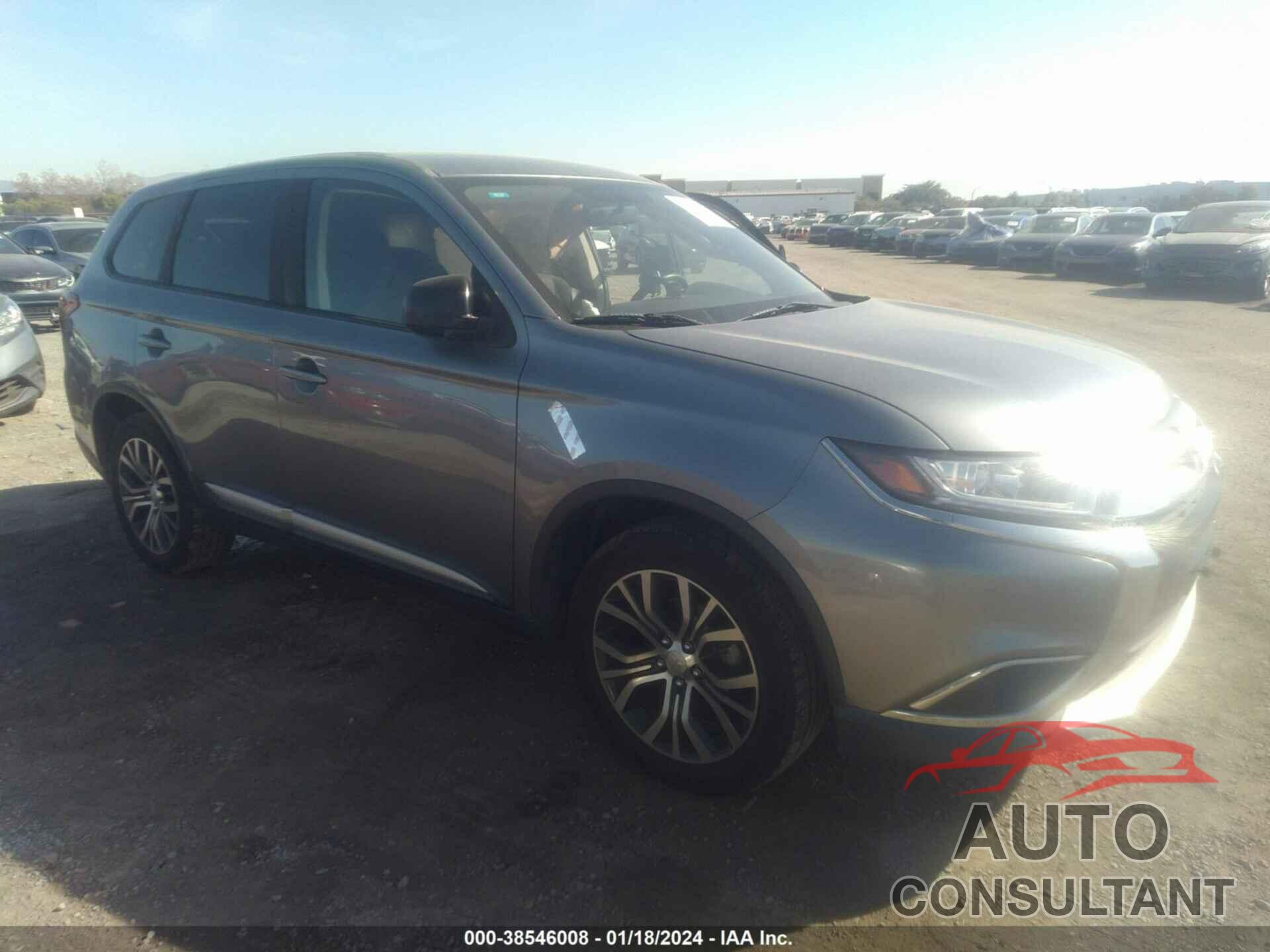 MITSUBISHI OUTLANDER 2018 - JA4AD2A30JZ054614