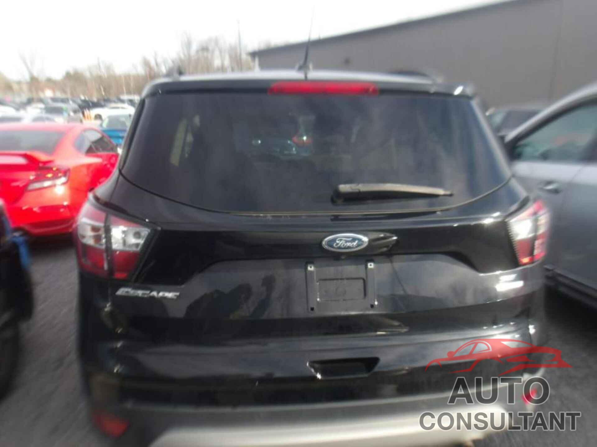 FORD ESCAPE 2018 - 1FMCU0GD1JUC20652