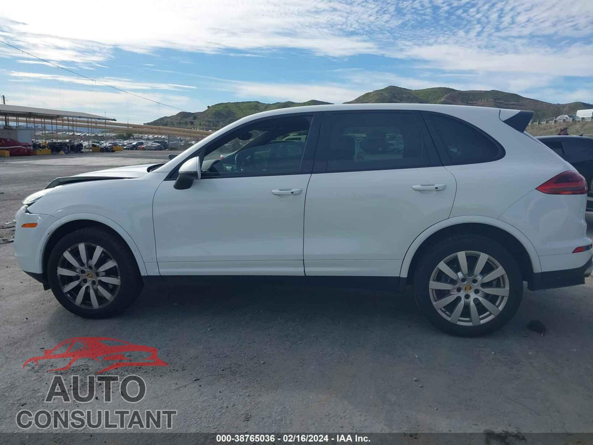 PORSCHE CAYENNE 2017 - WP1AA2A20HKA80508