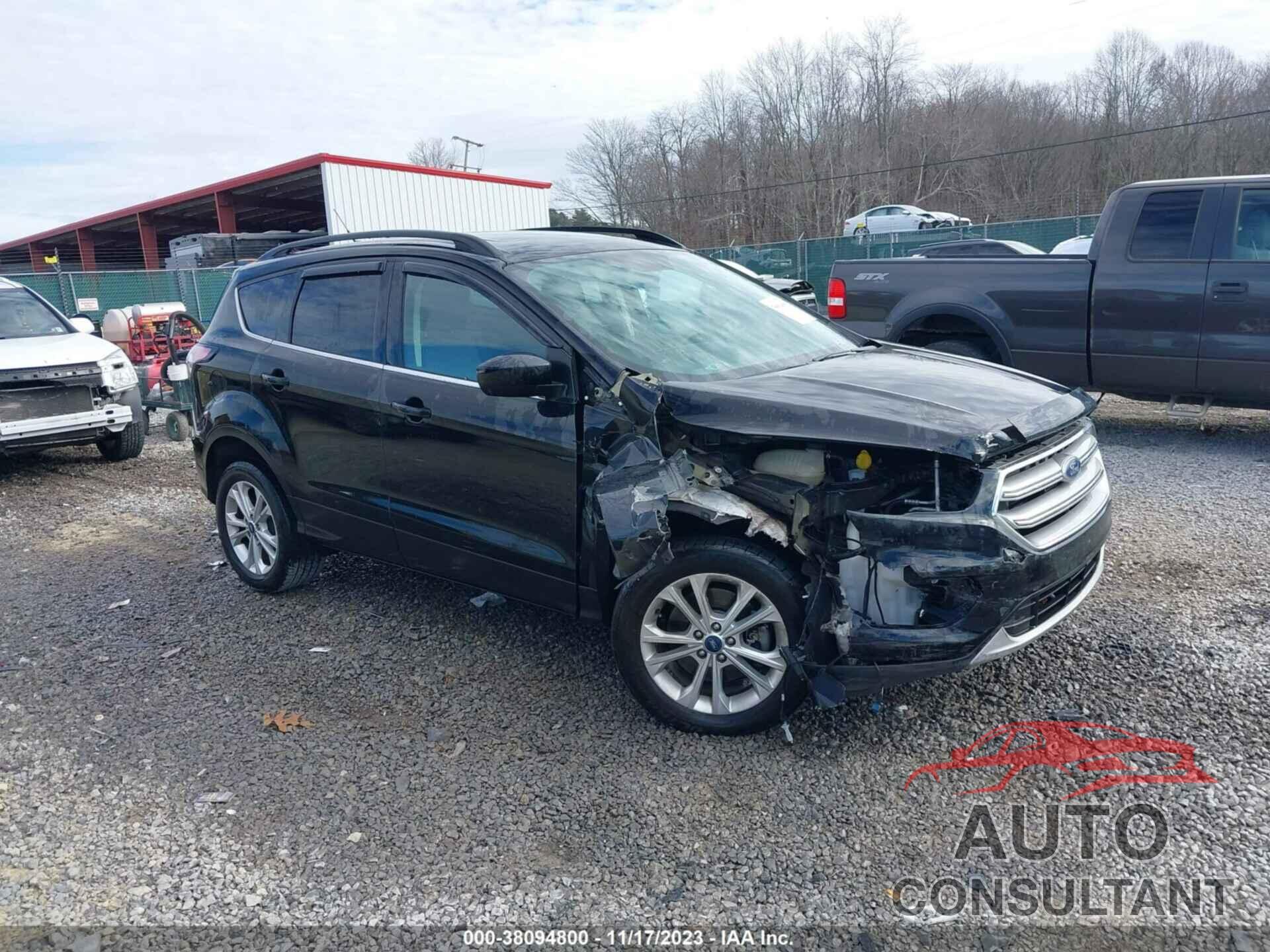 FORD ESCAPE 2017 - 1FMCU9G98HUC63282