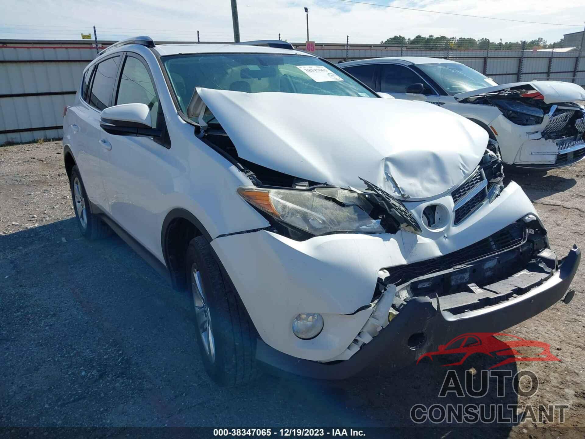 TOYOTA RAV4 2015 - JTMWFREV9FJ039609