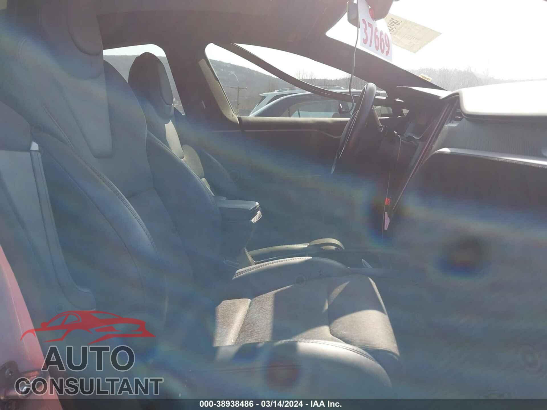 TESLA MODEL S 2018 - 5YJSA1E21JF268774