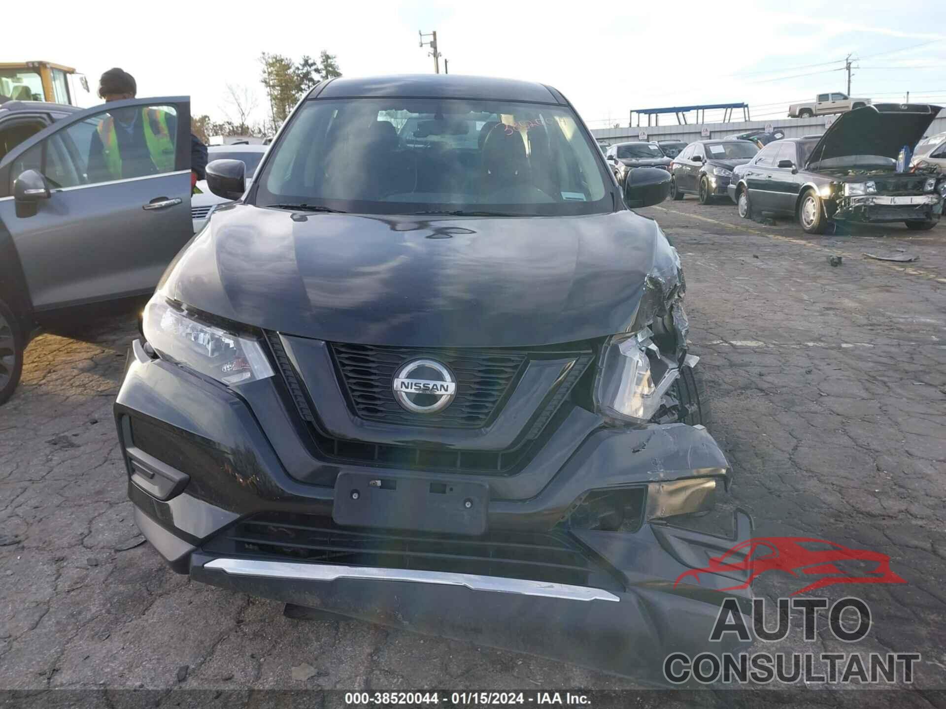 NISSAN ROGUE 2018 - 5N1AT2MT7JC765827