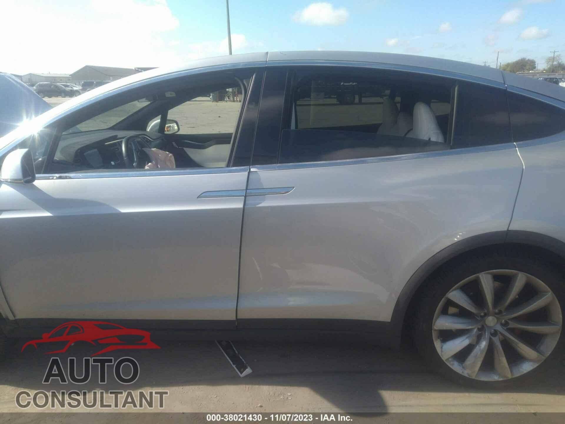 TESLA MODEL X 2017 - 5YJXCDE46HF044896