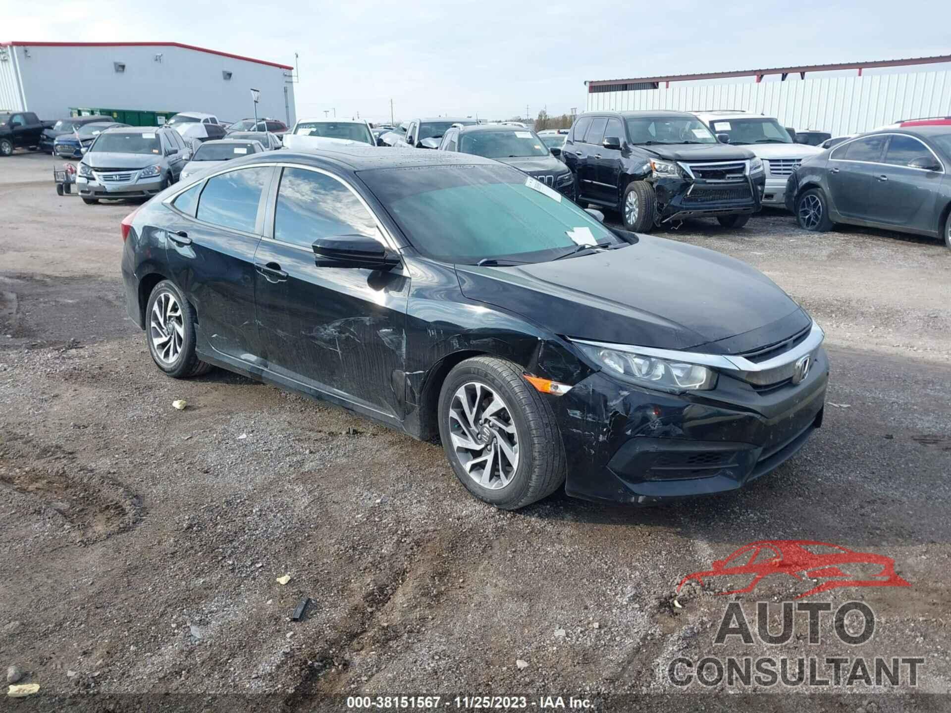 HONDA CIVIC 2018 - 19XFC2F74JE026885