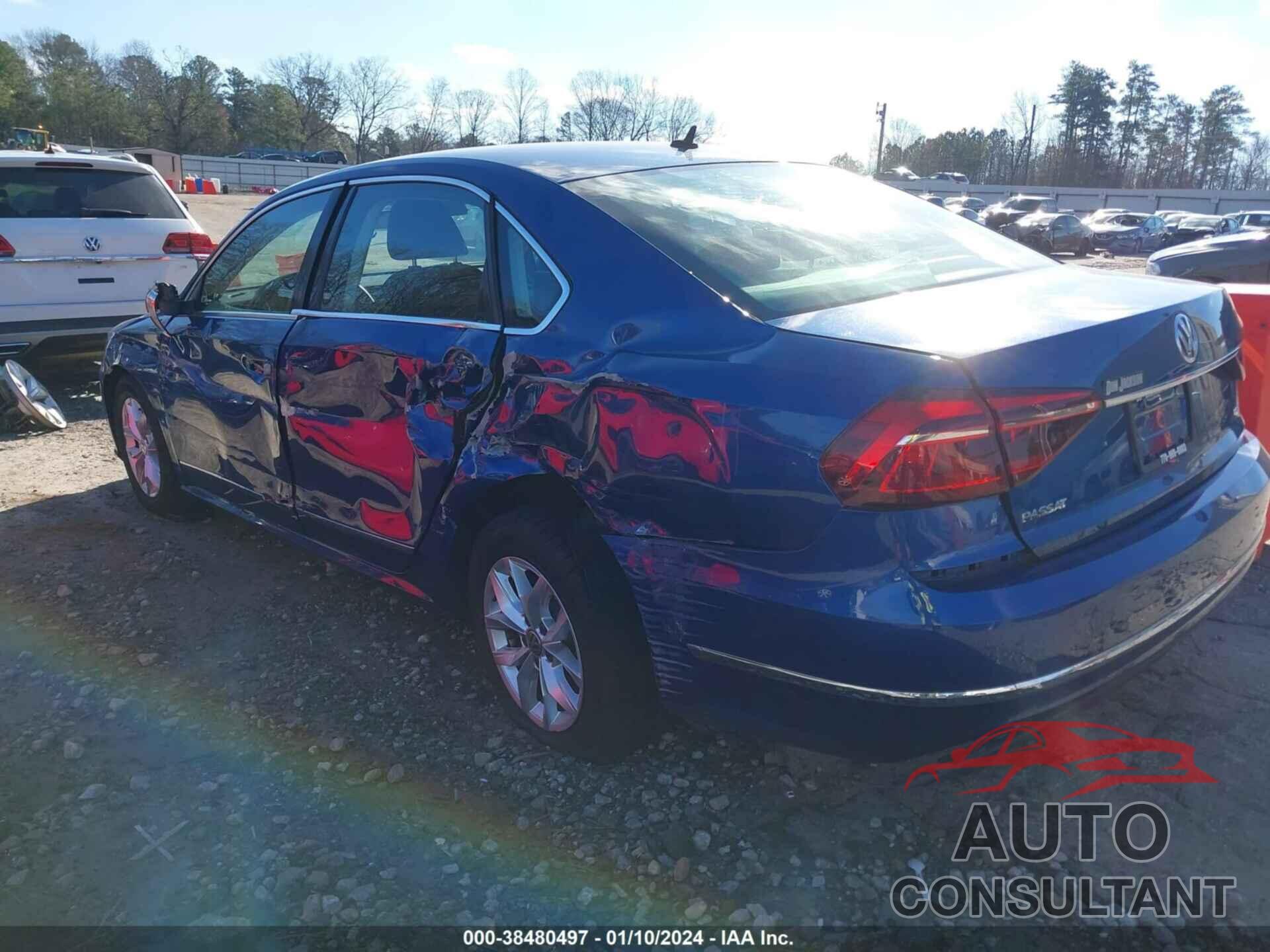 VOLKSWAGEN PASSAT 2017 - 1VWAT7A34HC007571