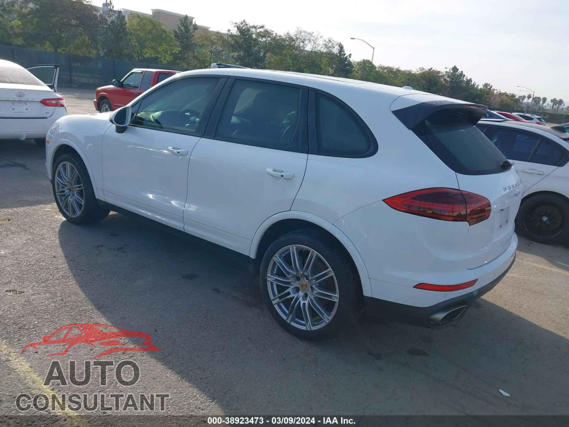 PORSCHE CAYENNE 2018 - WP1AA2A21JKA04494
