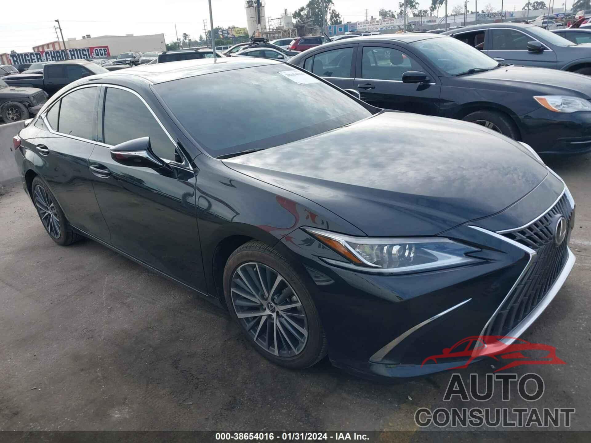 LEXUS ES 300H 2023 - 58ADA1C10PU027201