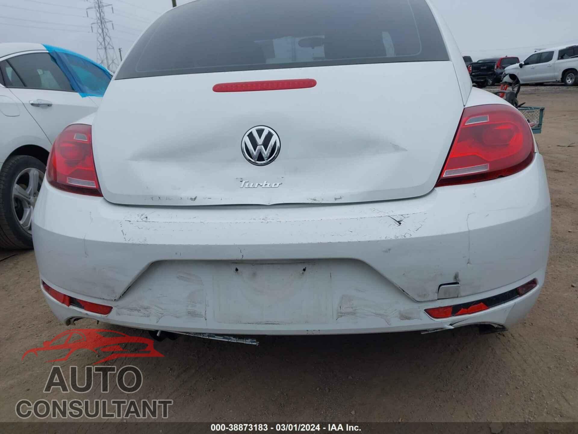 VOLKSWAGEN BEETLE 2017 - 3VWF17AT8HM627317