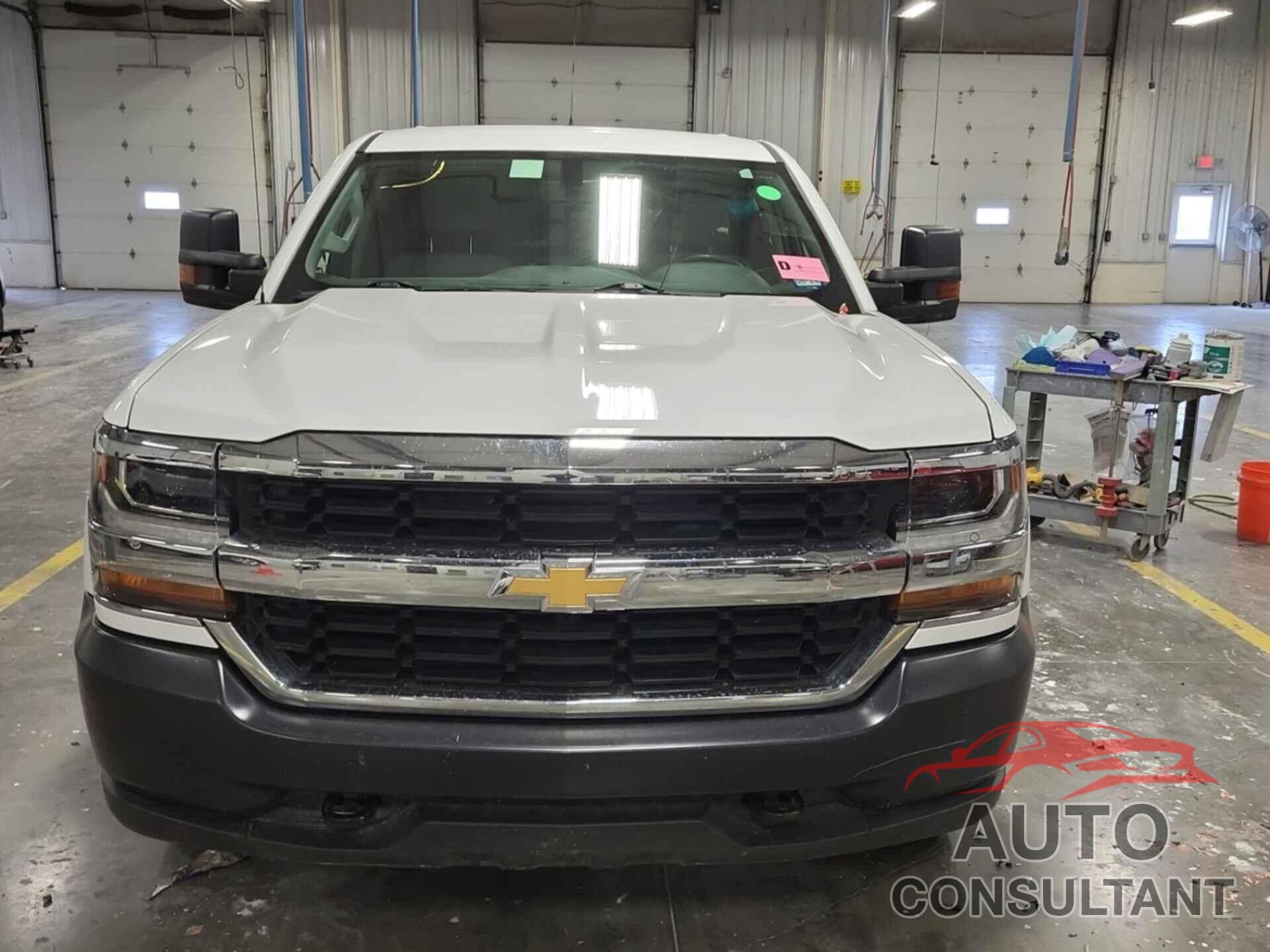 CHEVROLET SILVERADO 1500 2017 - 1GCVKNEC7HZ311352