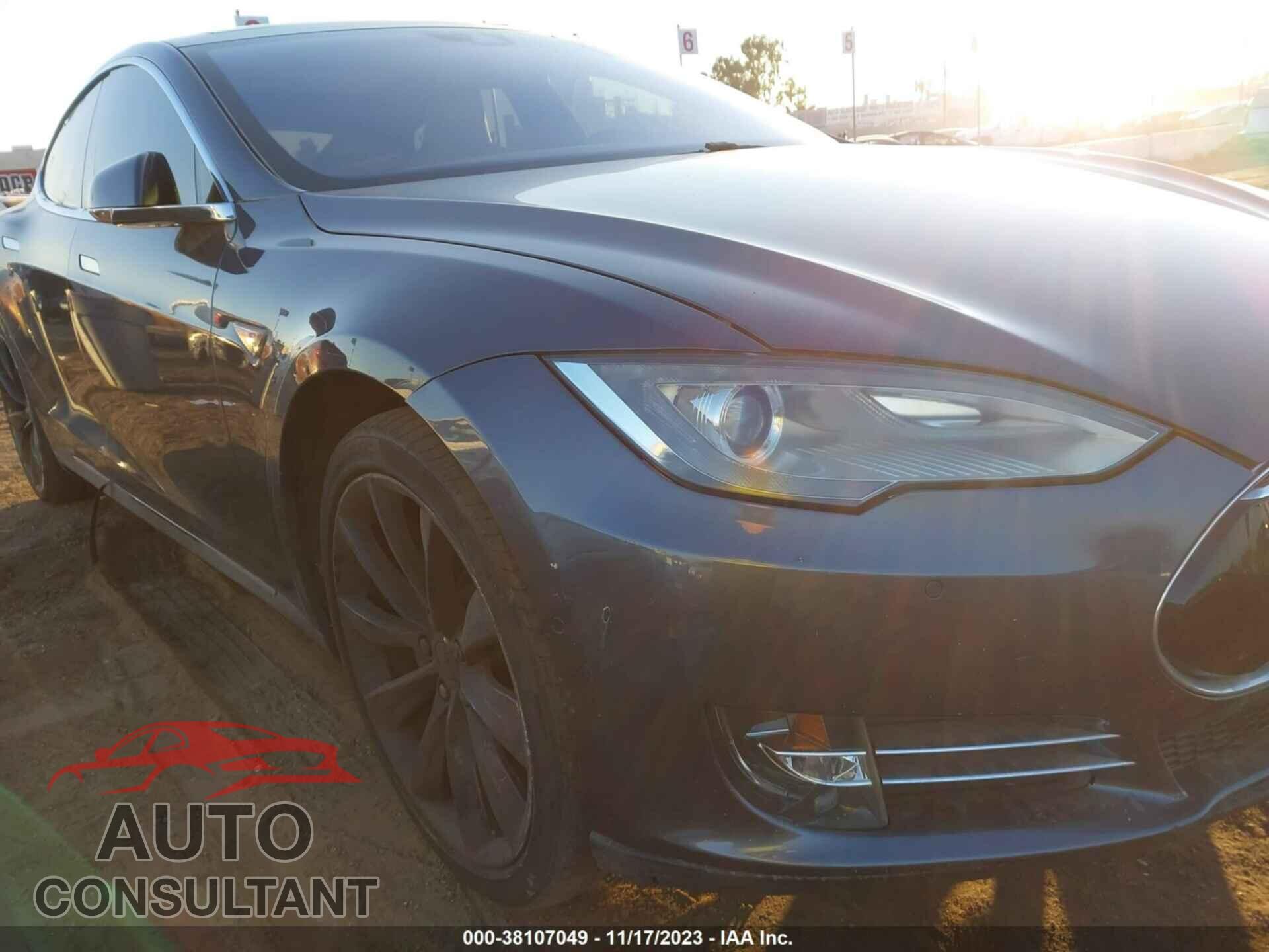 TESLA MODEL S 2016 - 5YJSA1E28GF128035