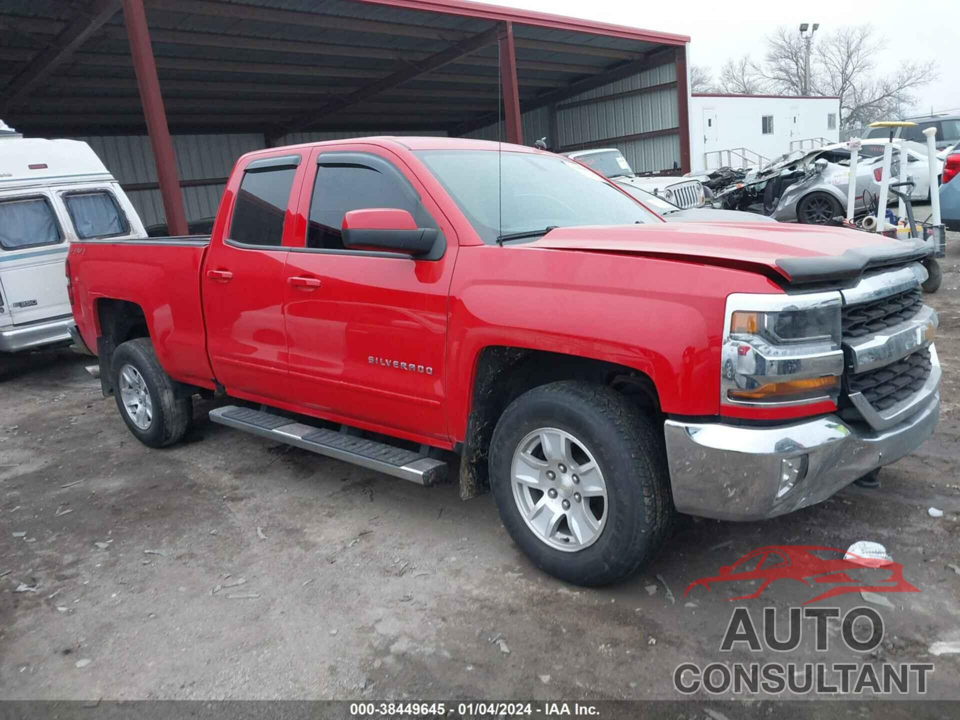 CHEVROLET SILVERADO 1500 2018 - 1GCVKREC7JZ271190
