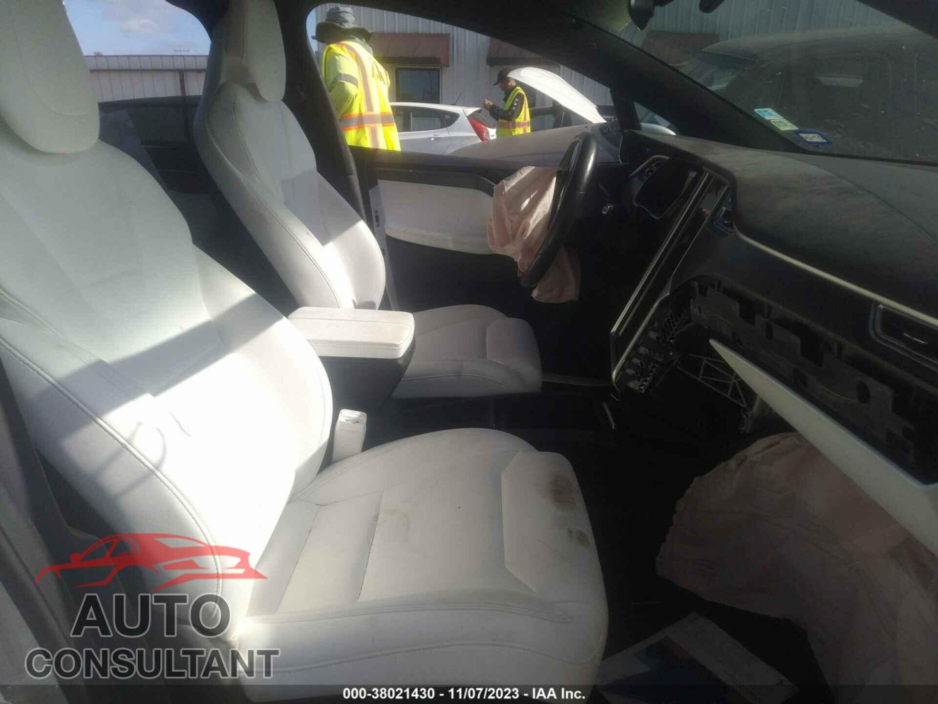 TESLA MODEL X 2017 - 5YJXCDE46HF044896