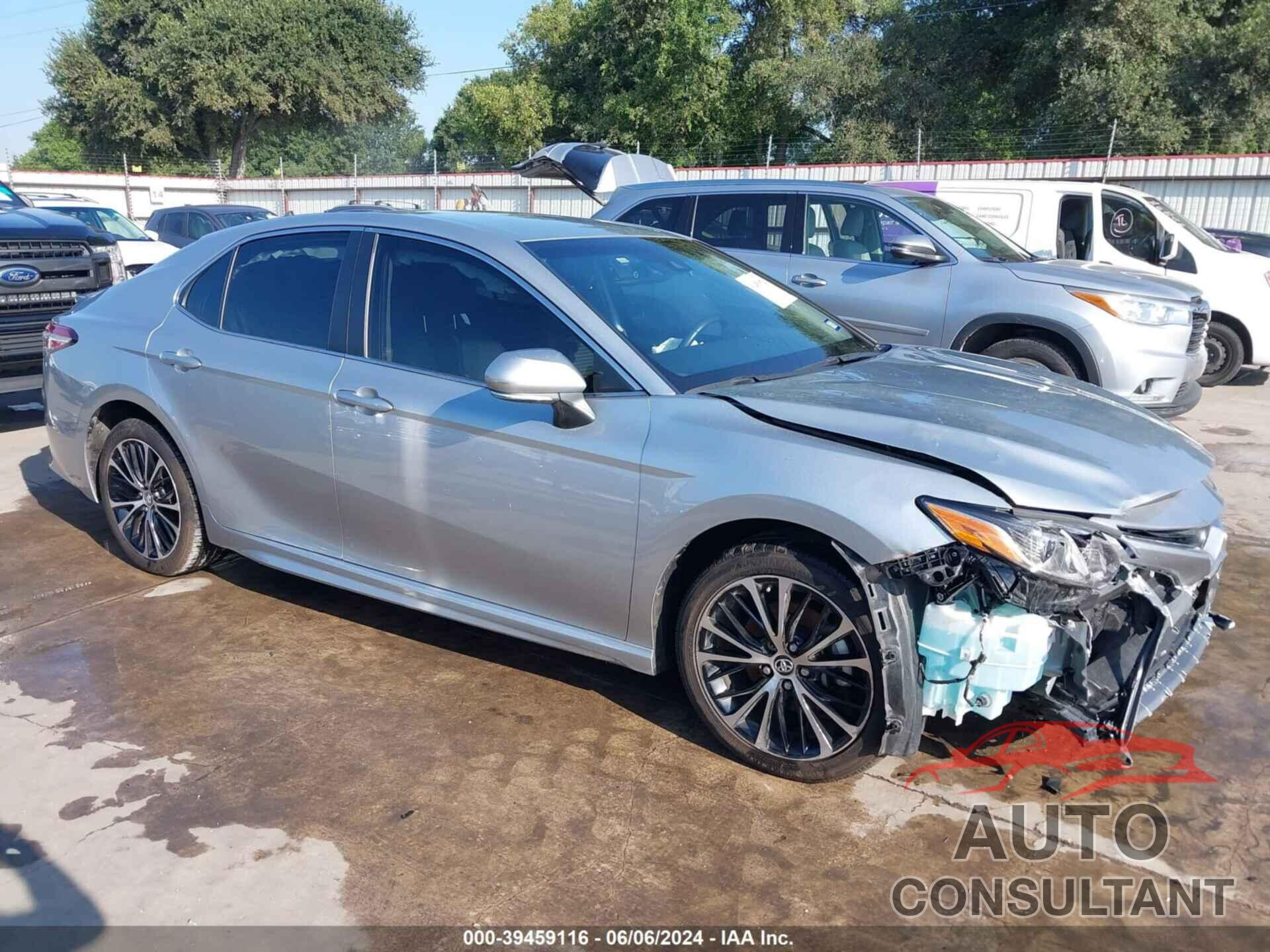 TOYOTA CAMRY 2018 - JTNB11HKXJ3046674