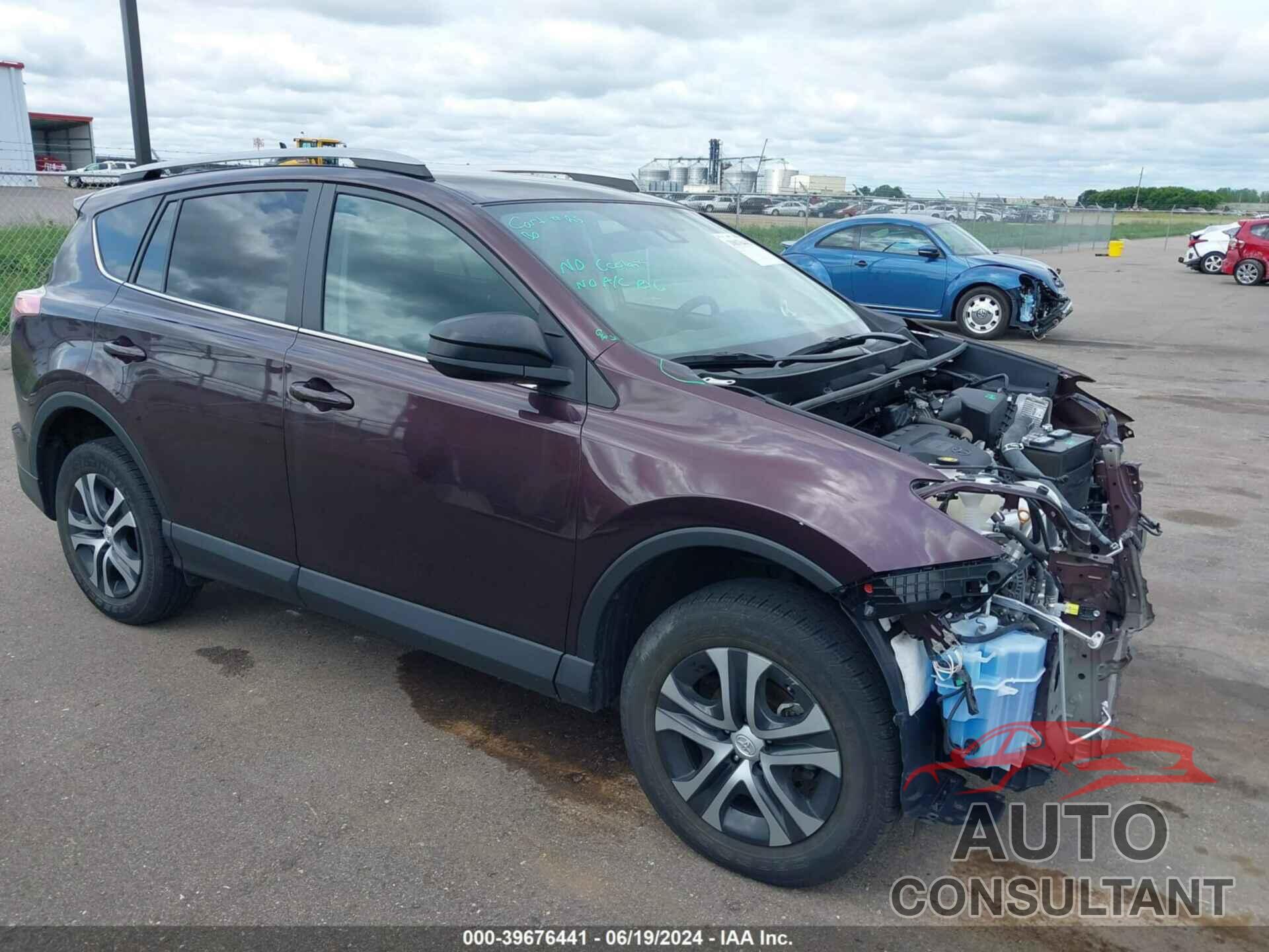 TOYOTA RAV4 2018 - 2T3BFREV5JW787461