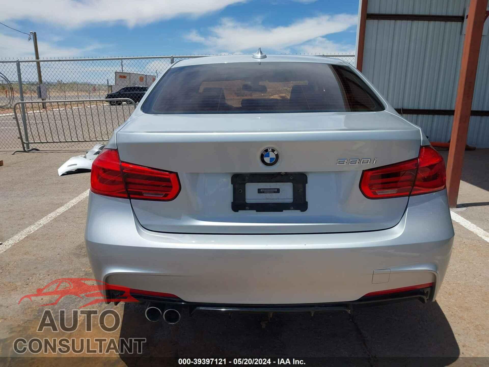 BMW 330 2018 - WBA8B9C59JEE82643