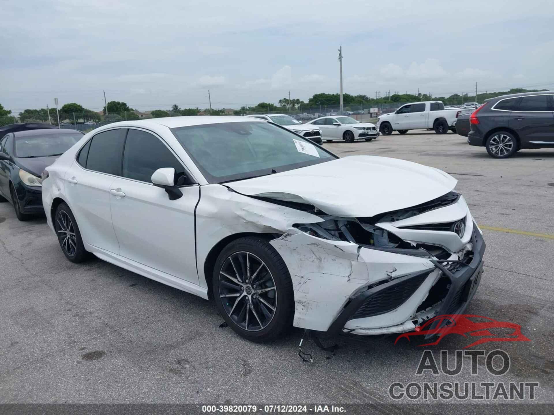 TOYOTA CAMRY 2021 - 4T1G11AK1MU441339