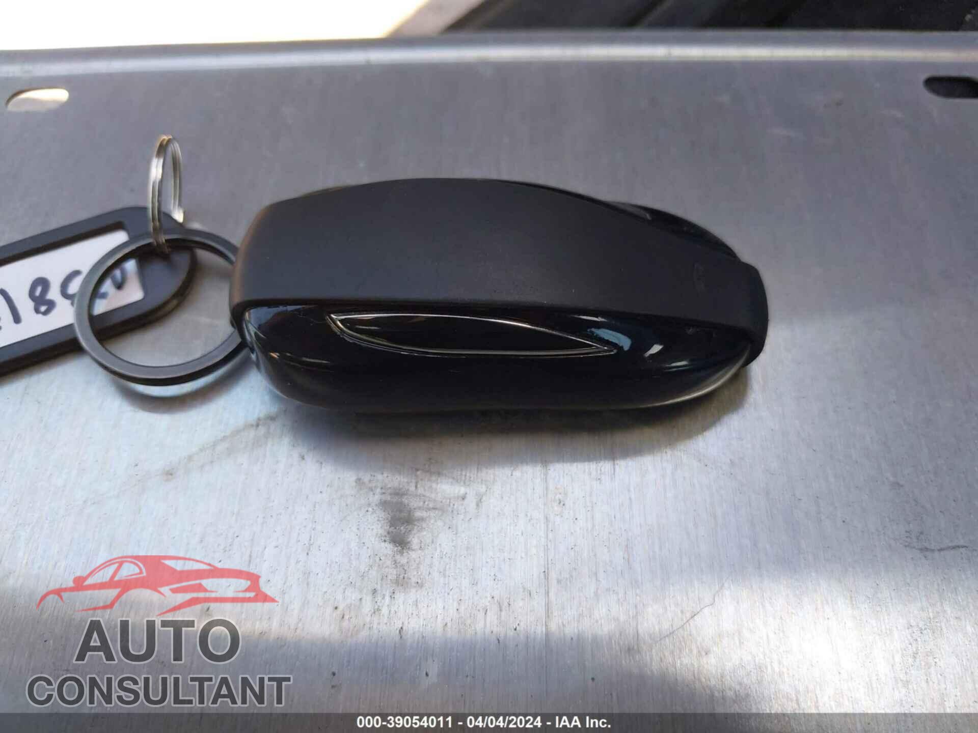 TESLA MODEL X 2016 - 5YJXCBE21GF023813