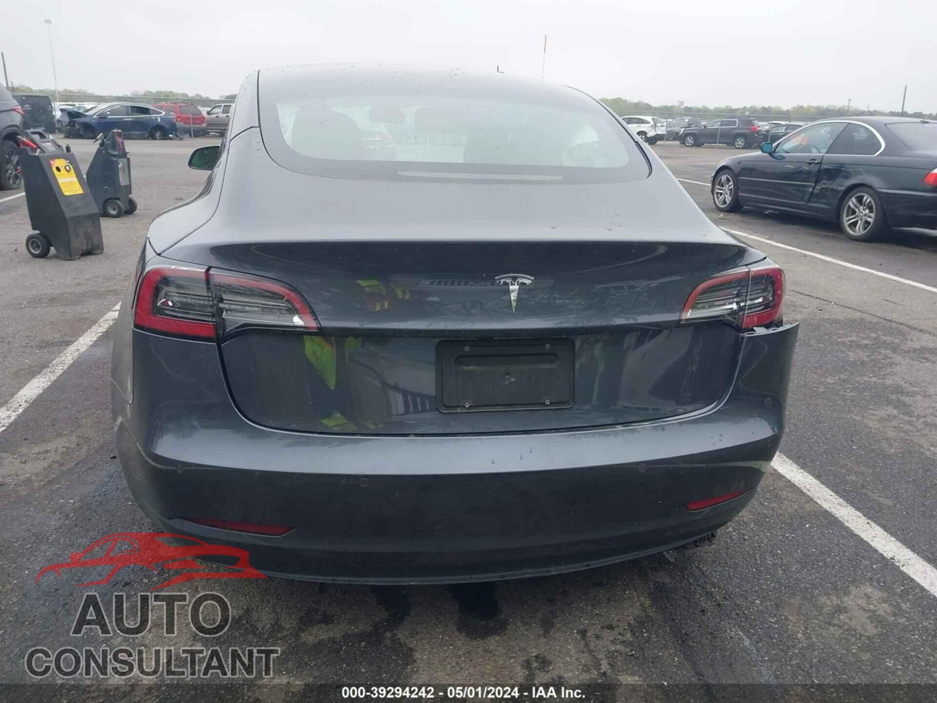 TESLA MODEL 3 2021 - 5YJ3E1EA5MF047005
