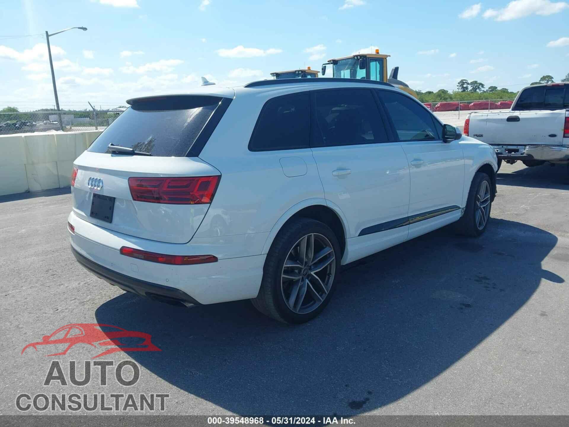 AUDI Q7 2017 - WA1VAAF73HD023896