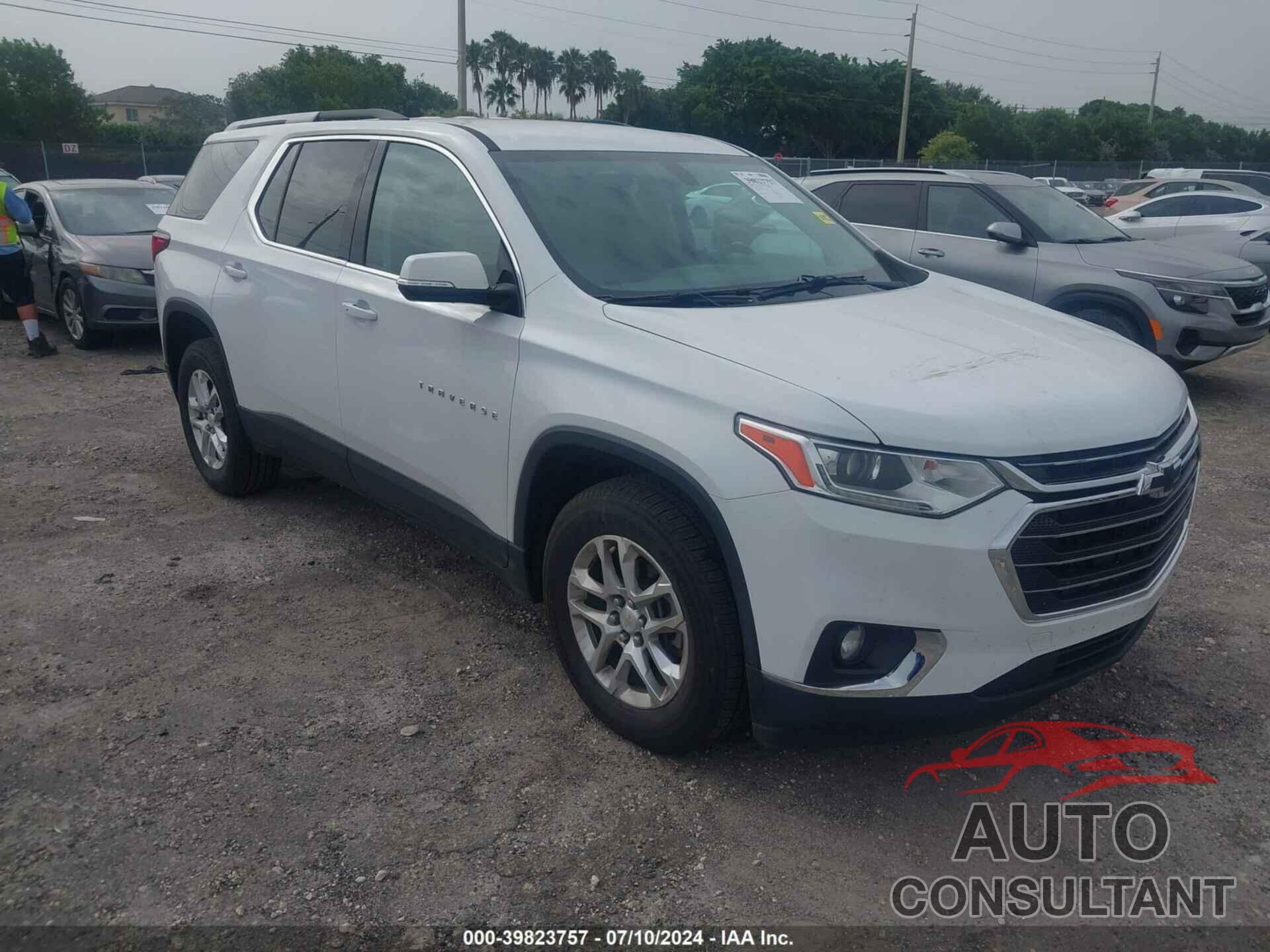 CHEVROLET TRAVERSE 2018 - 1GNERGKW2JJ279802