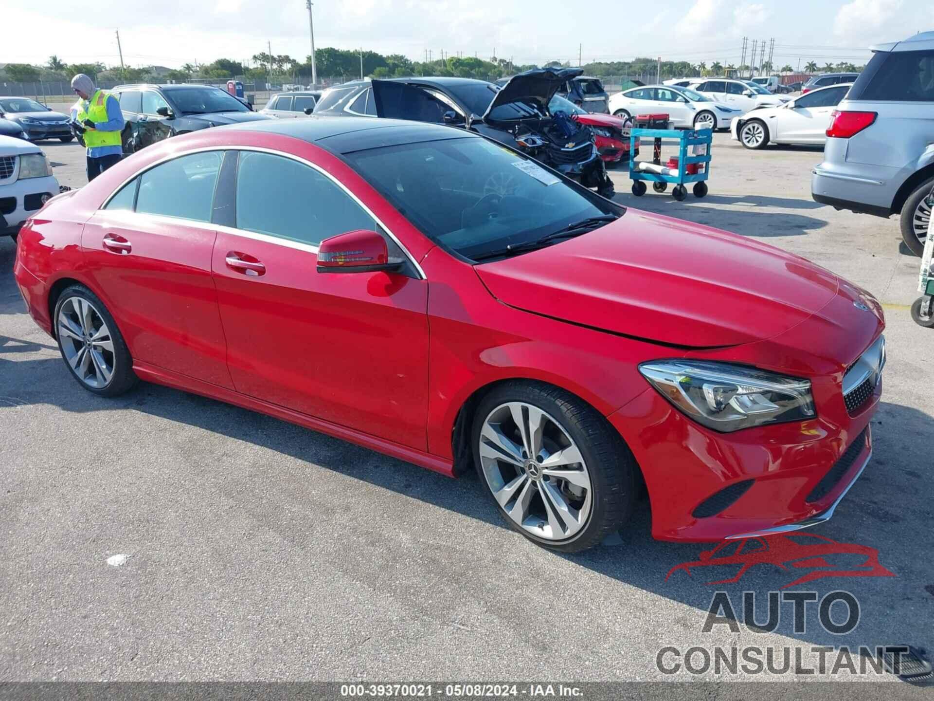 MERCEDES-BENZ CLA 2019 - WDDSJ4EB9KN712560