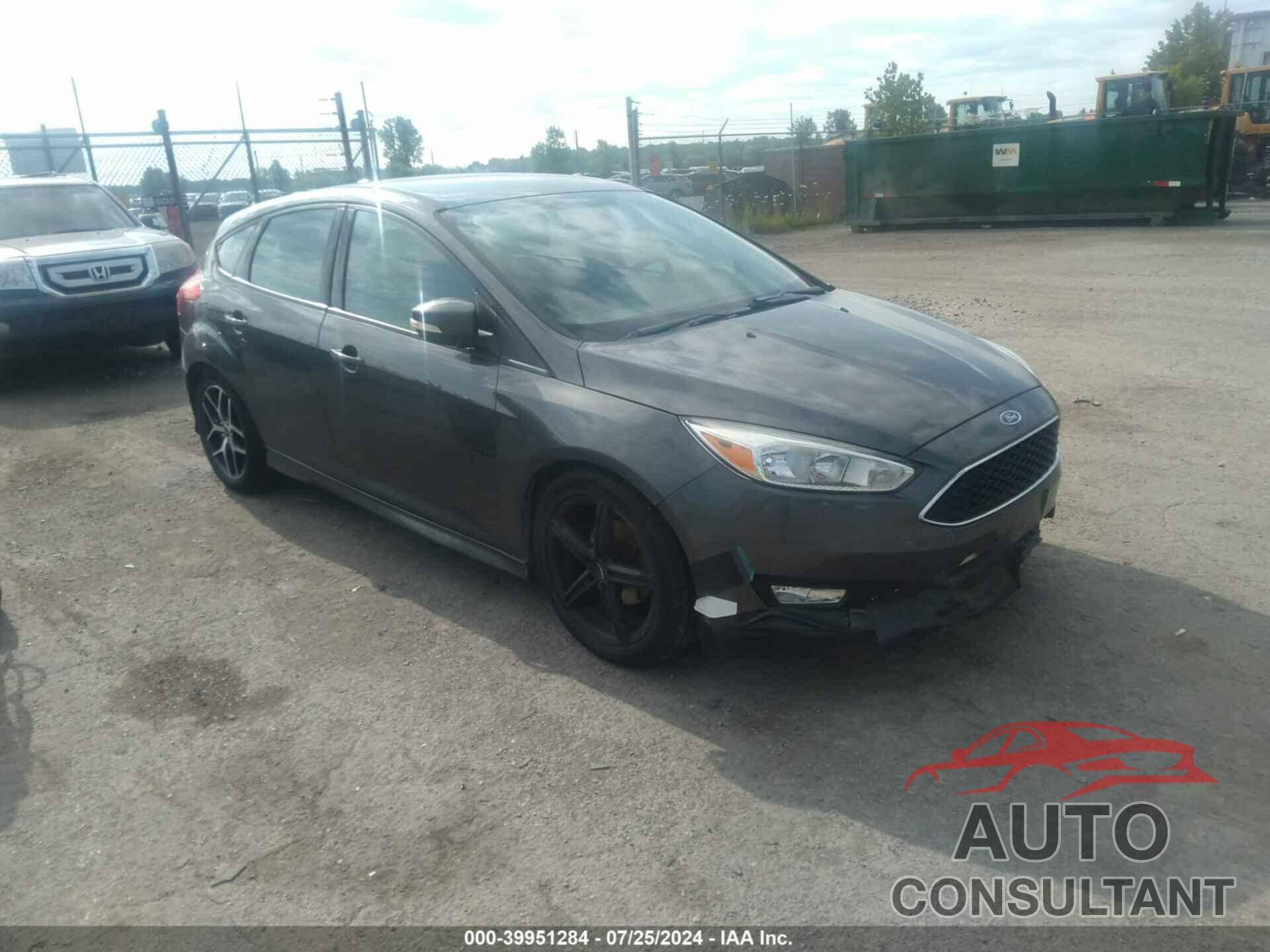 FORD FOCUS 2016 - 1FADP3K2XGL275130