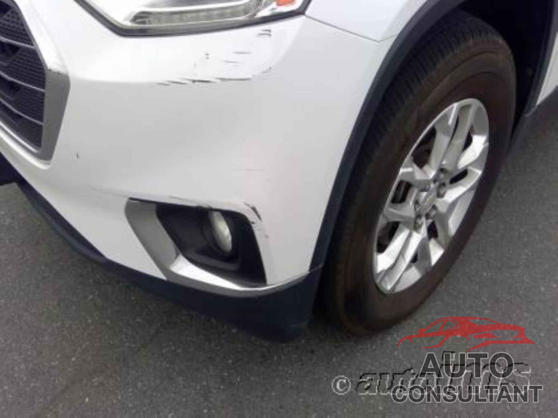 CHEVROLET TRAVERSE 2019 - 1GNERMKW0KJ221834