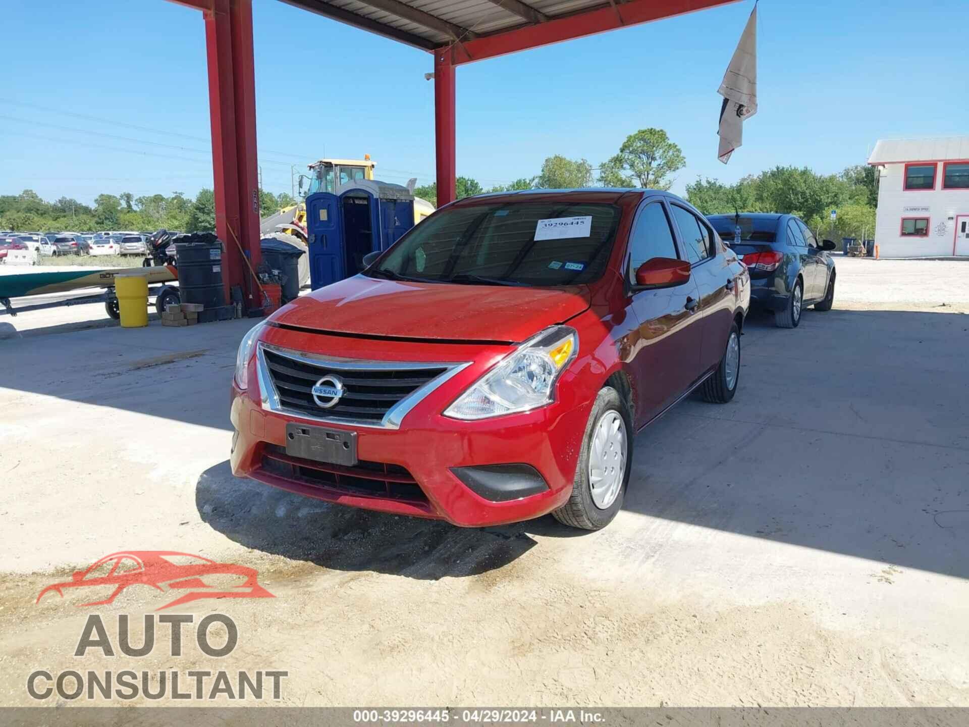 NISSAN VERSA 2018 - 3N1CN7AP7JL804340