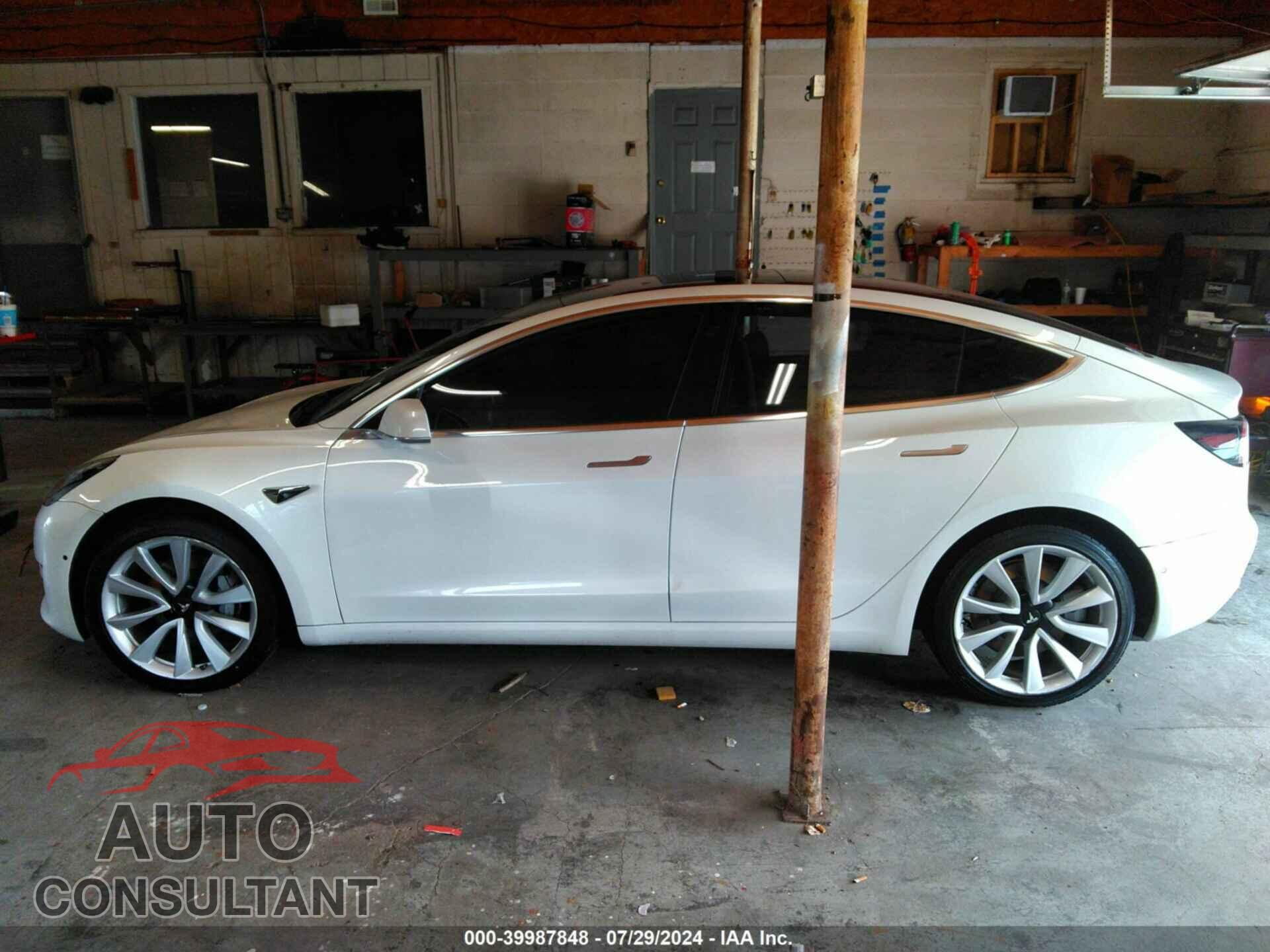 TESLA MODEL 3 2017 - 5YJ3E1EA7HF003125