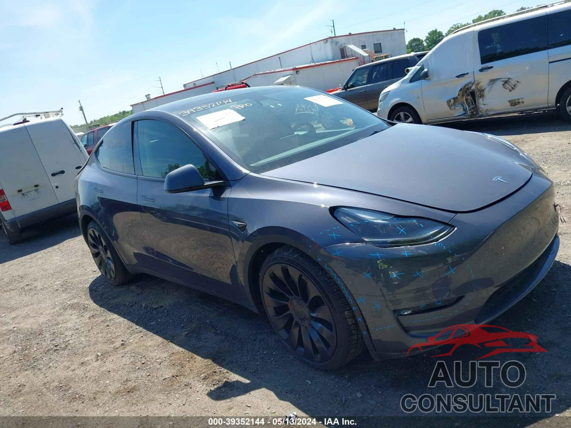 TESLA MODEL Y 2023 - 7SAYGDEF7PF801042