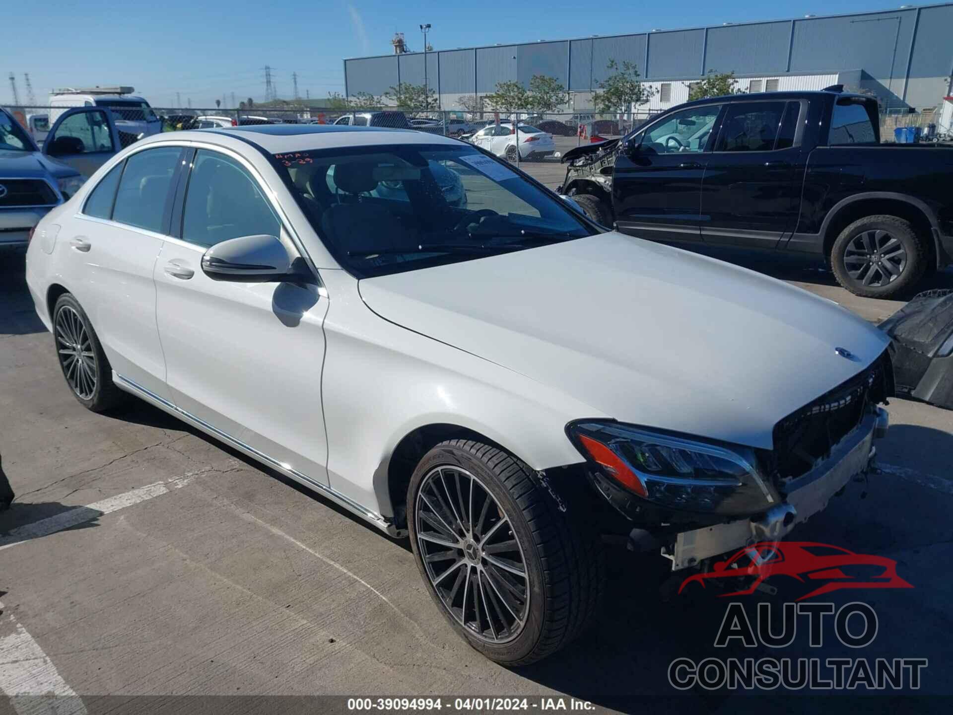 MERCEDES-BENZ C 300 2019 - 55SWF8DB3KU316790