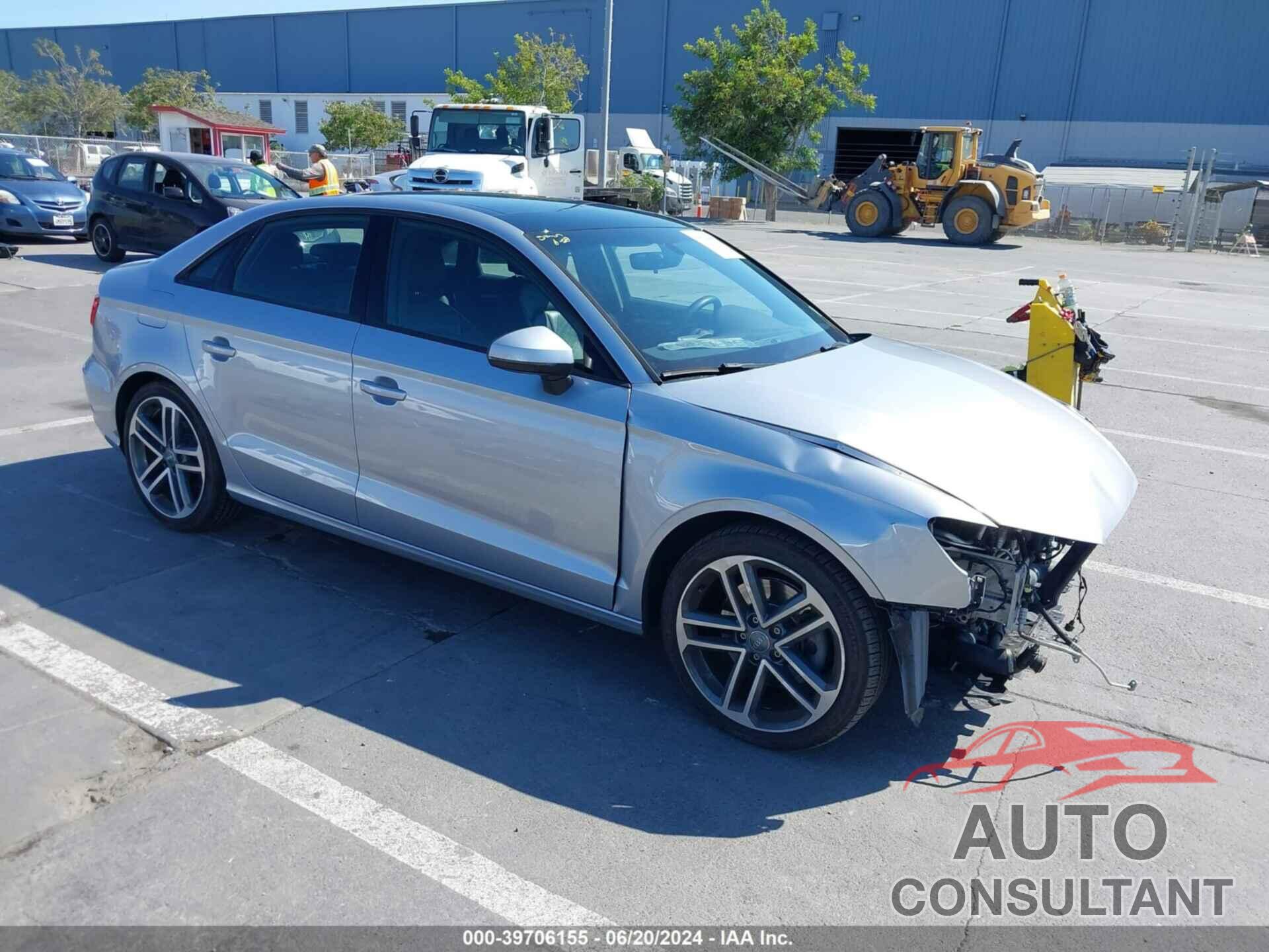 AUDI A3 2018 - WAUAUGFF5J1007161