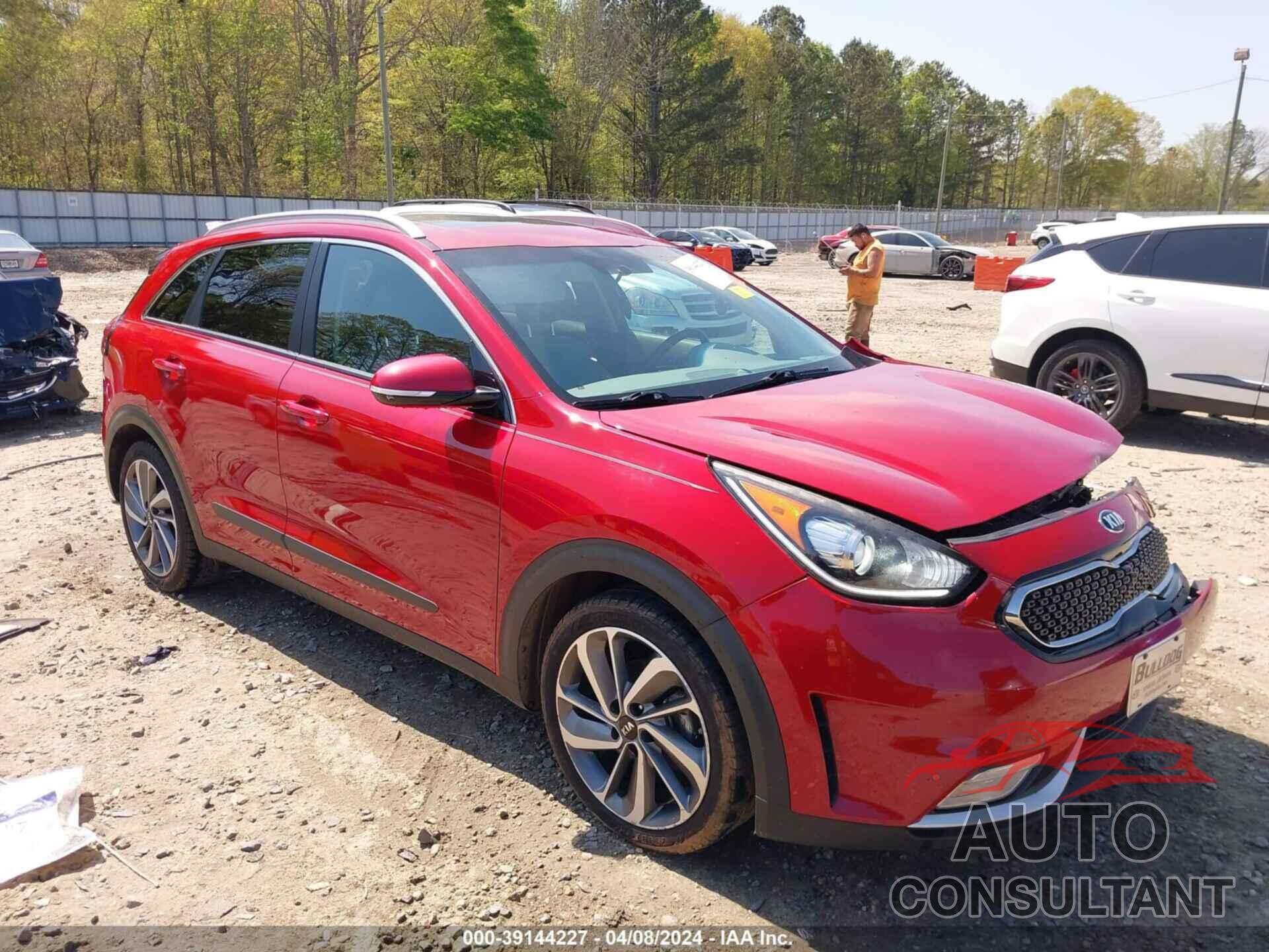 KIA NIRO 2017 - KNDCE3LC0H5081537