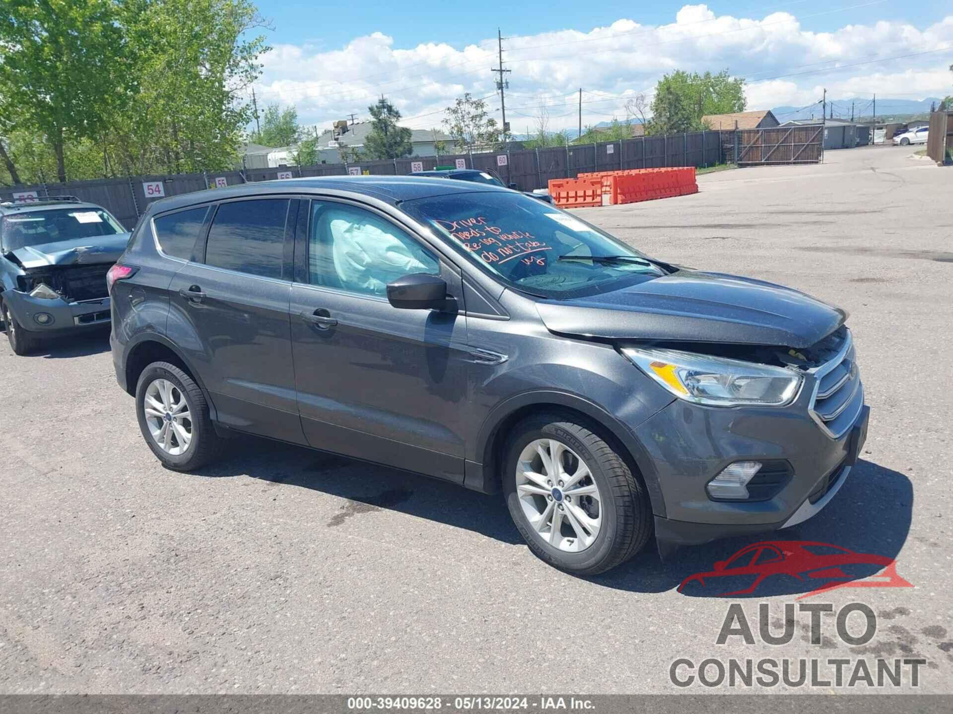 FORD ESCAPE 2017 - 1FMCU9GD7HUC87819