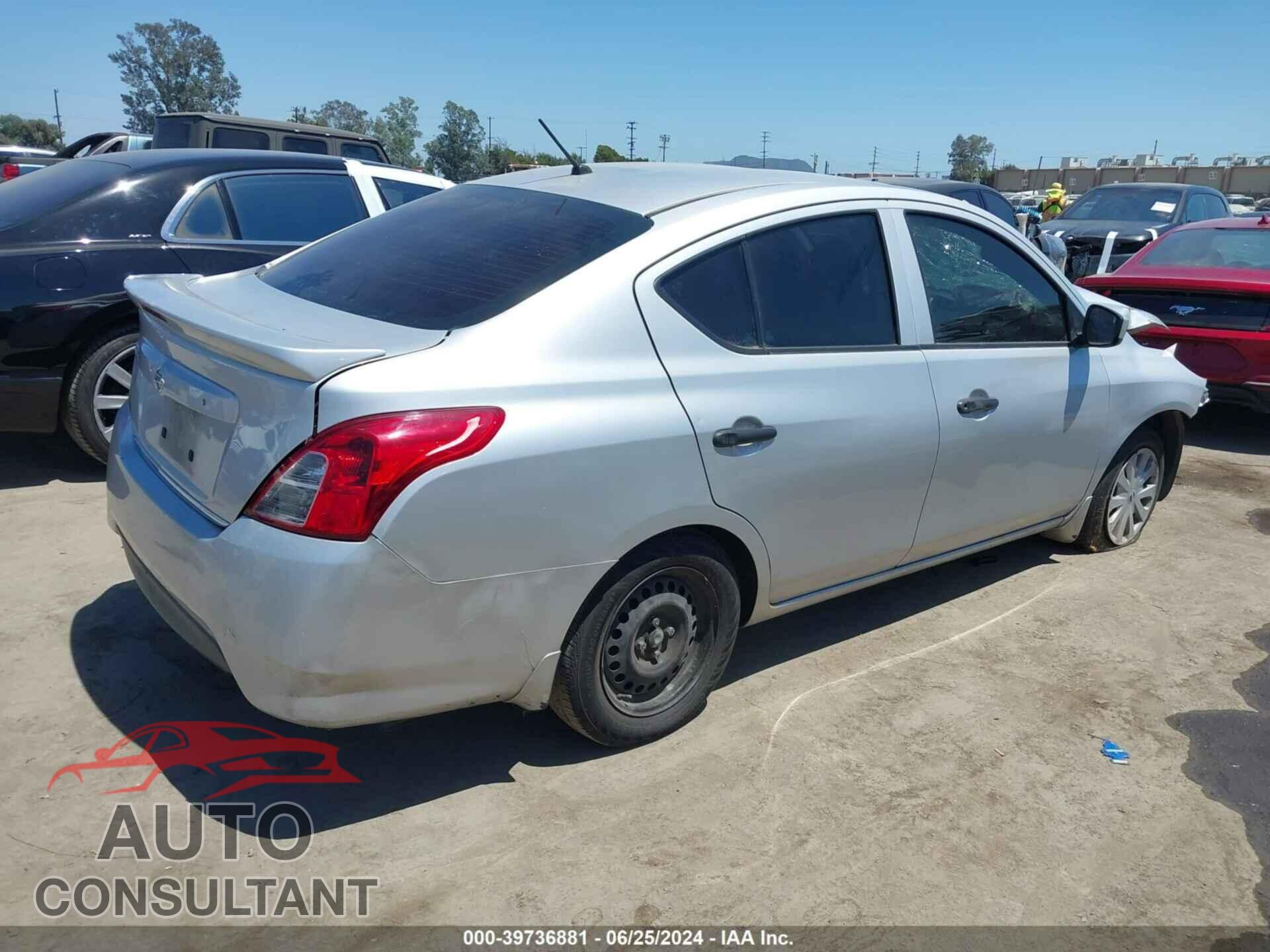 NISSAN VERSA 2017 - 3N1CN7AP1HL853995
