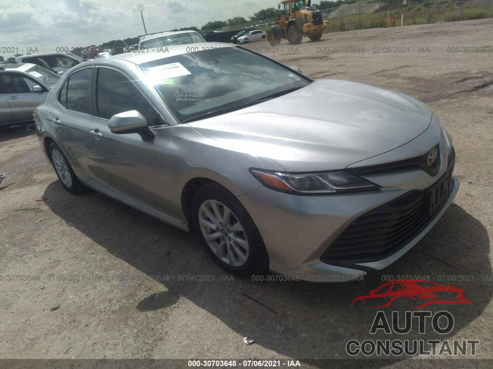 TOYOTA CAMRY 2018 - JTNB11HK1J3038494