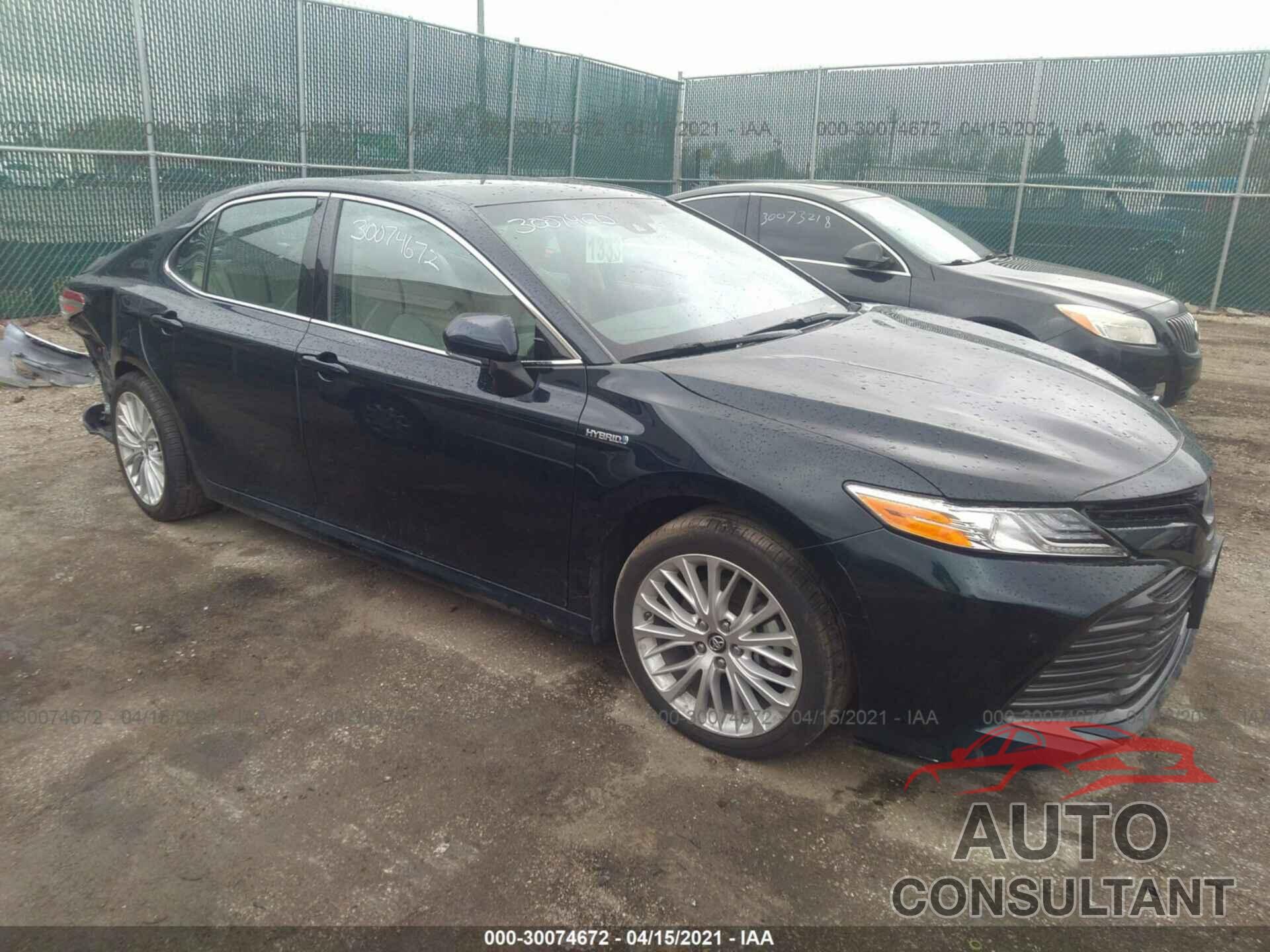 TOYOTA CAMRY 2018 - 4T1B21HK6JU509532
