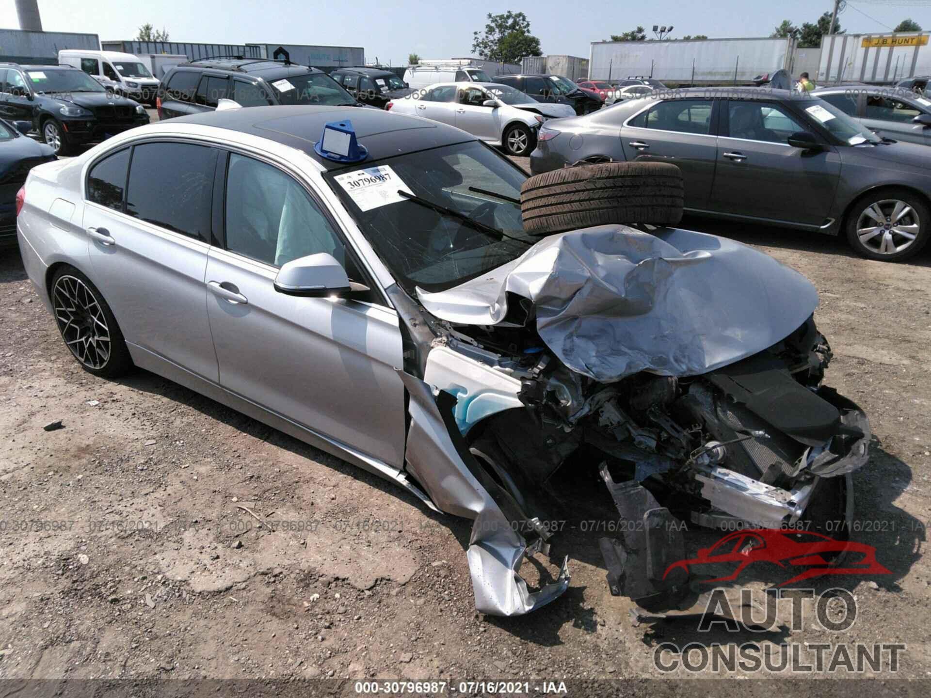 BMW 3 SERIES 2018 - WBA8D9G54JNU68232