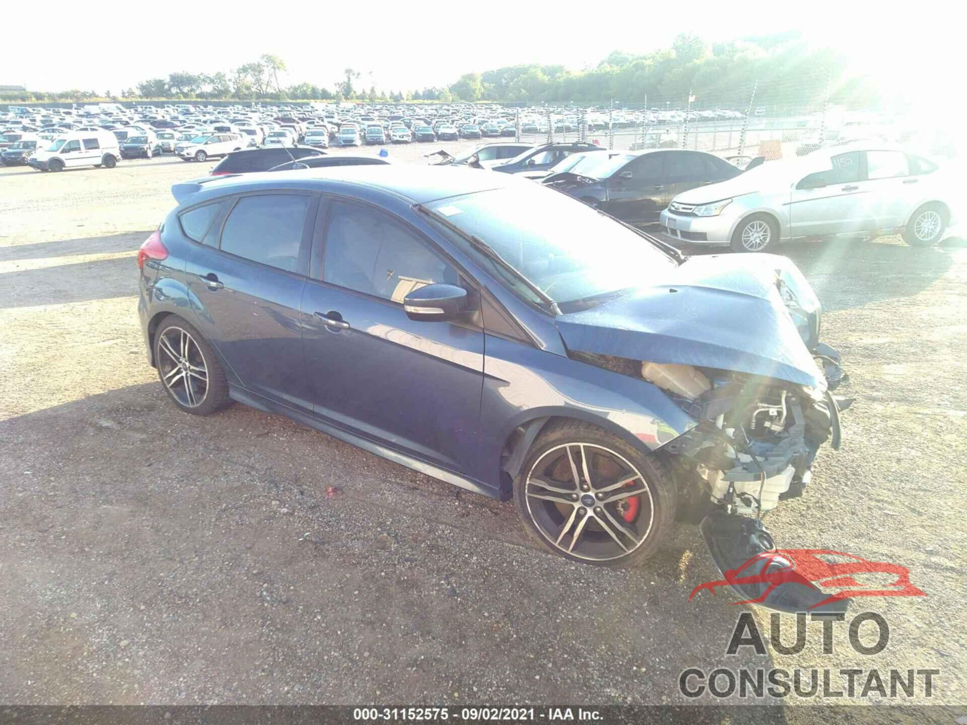 FORD FOCUS 2018 - 1FADP3L97JL309298