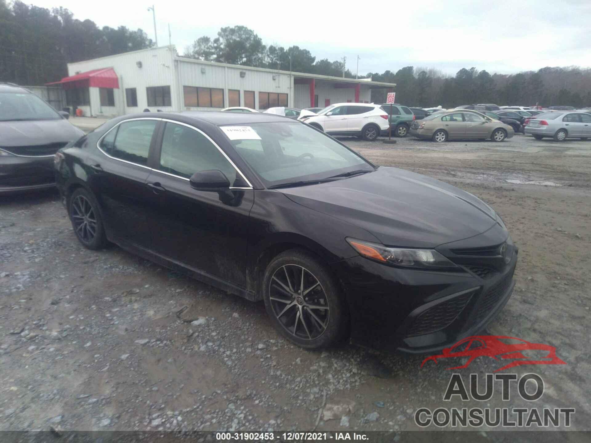 TOYOTA CAMRY 2021 - 4T1G11AK5MU584746