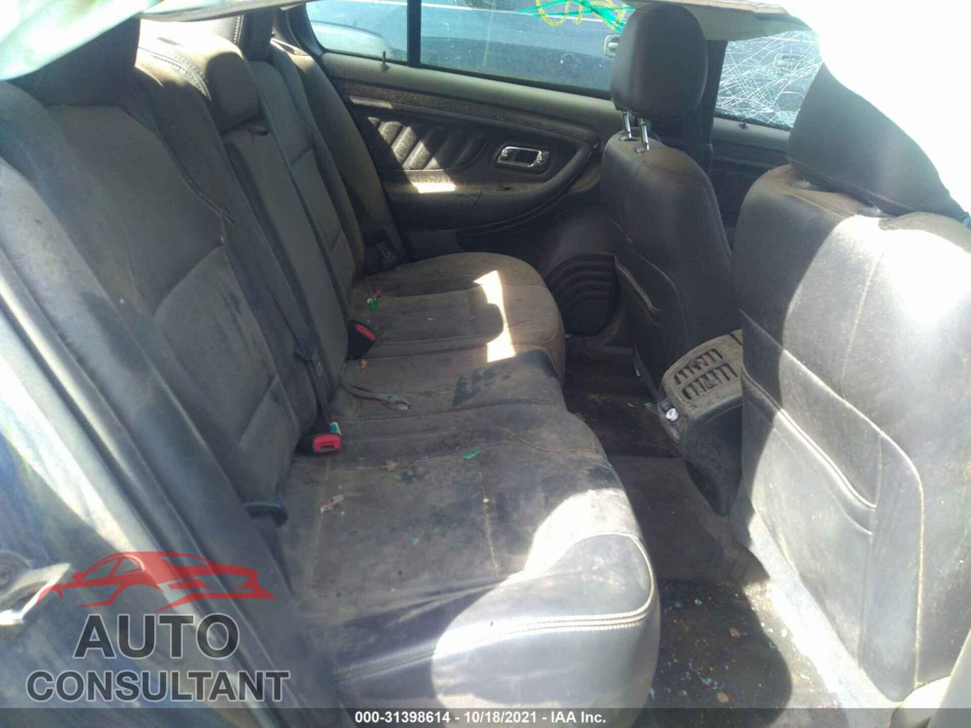 FORD TAURUS 2018 - 1FAHP2F82JG109727