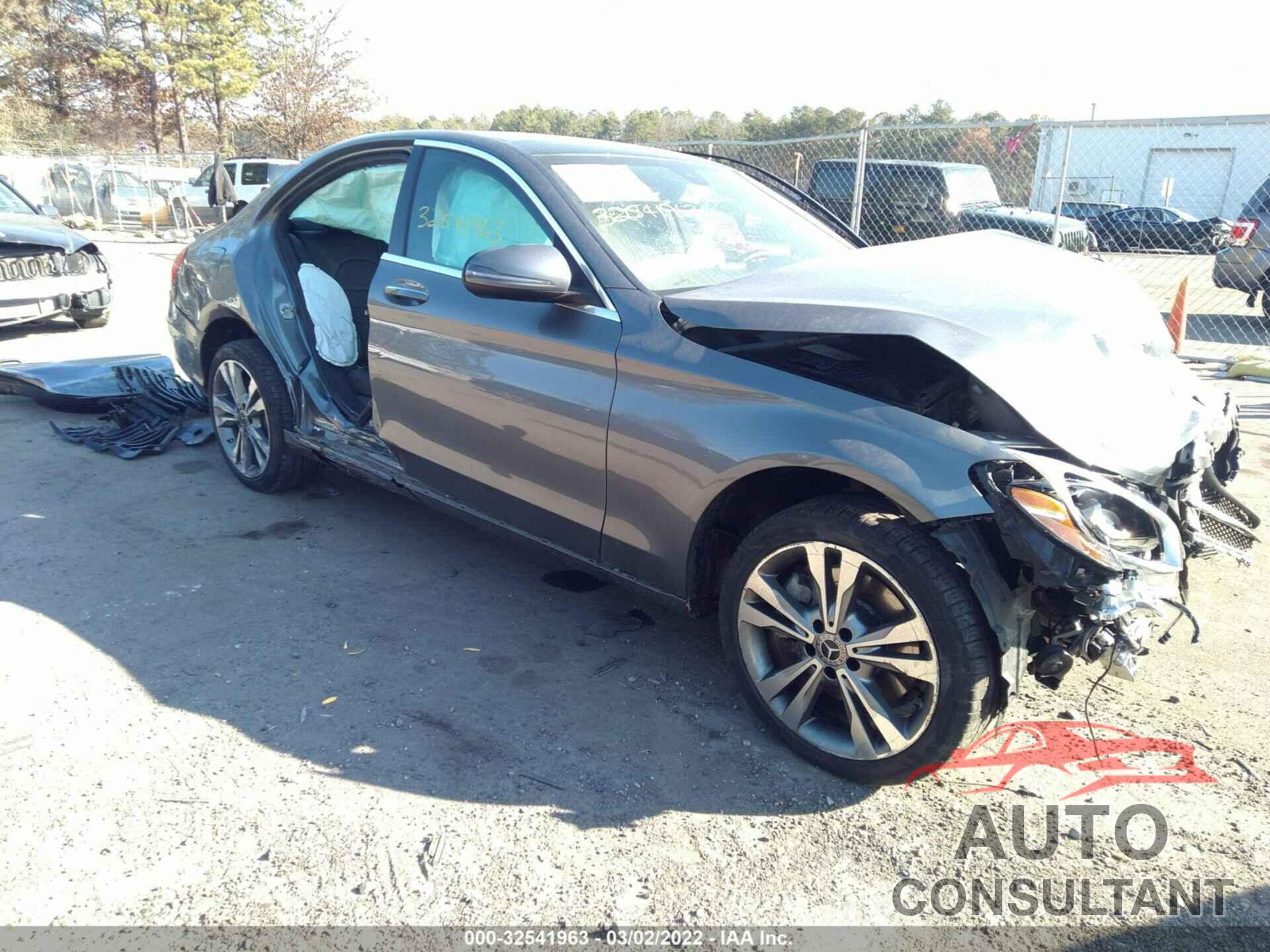MERCEDES-BENZ C-CLASS 2018 - 55SWF4KB6JU272150
