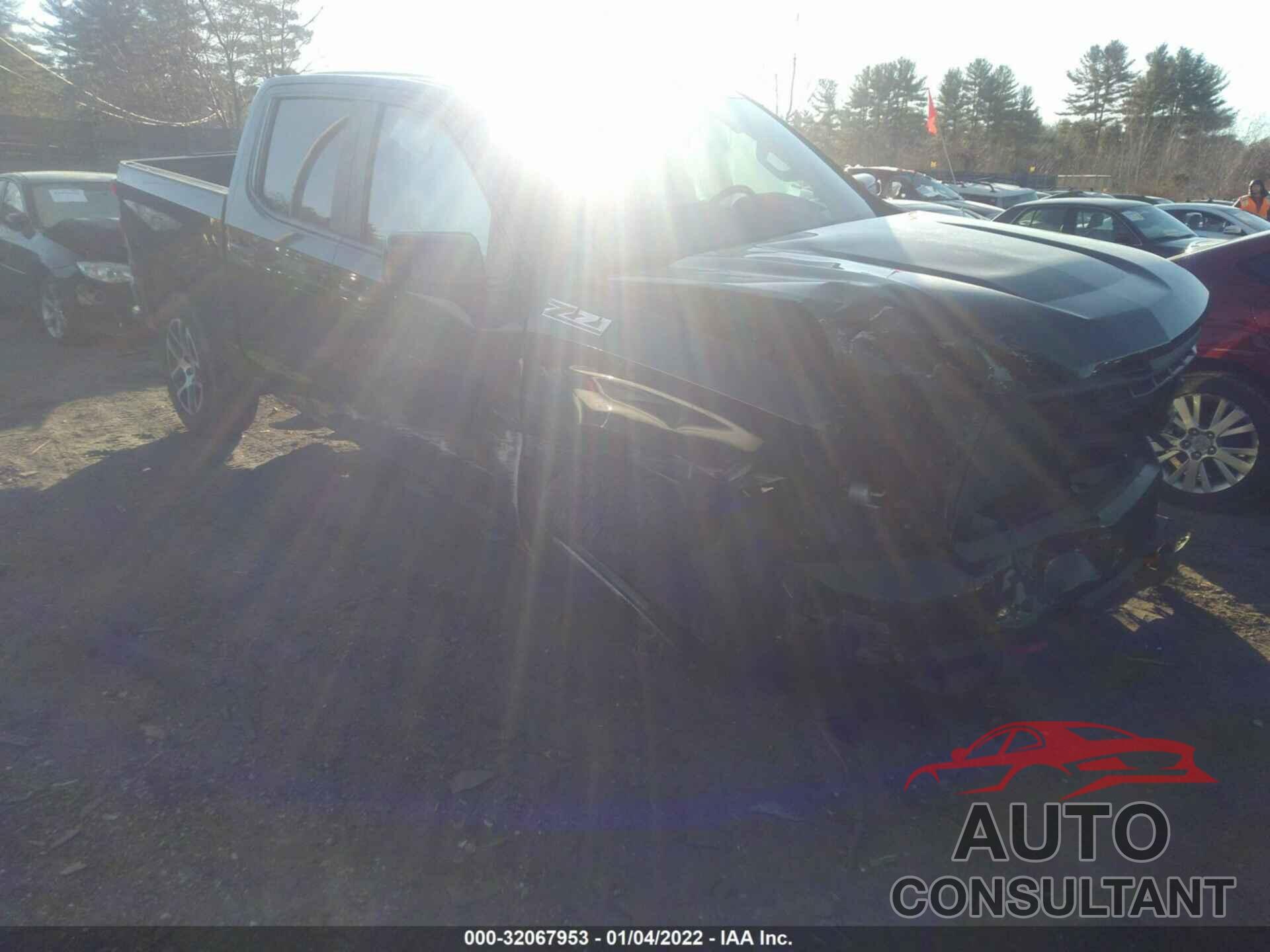 CHEVROLET SILVERADO 1500 2020 - 1GCPYFED2LZ204563