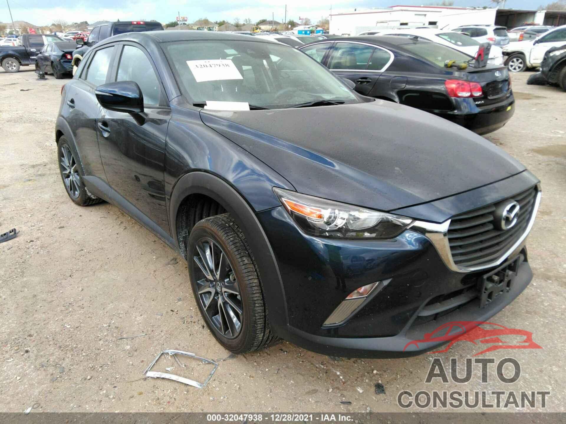 MAZDA CX-3 2018 - JM1DKFC73J0318686