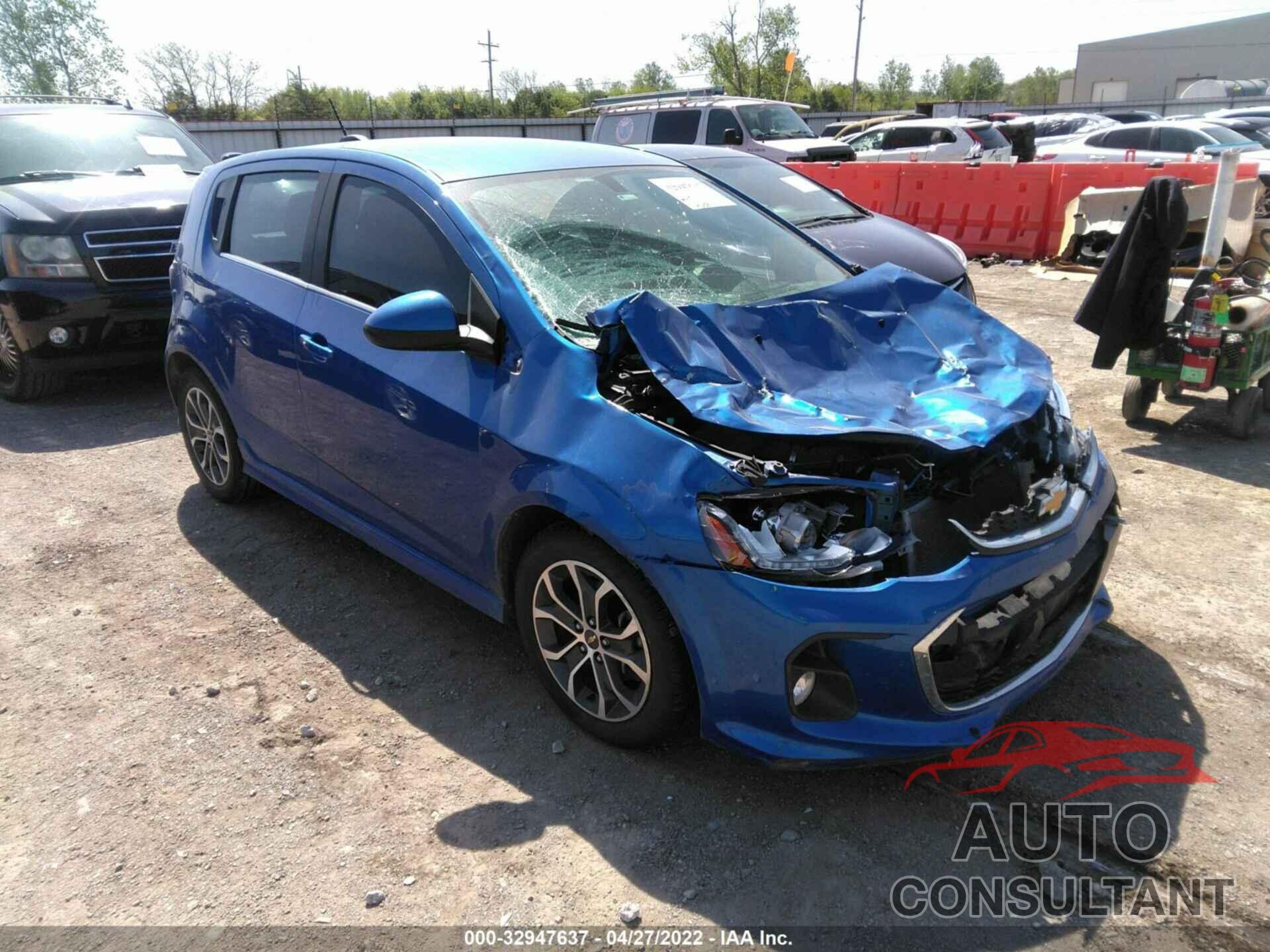 CHEVROLET SONIC 2017 - 1G1JD6SB4H4130077